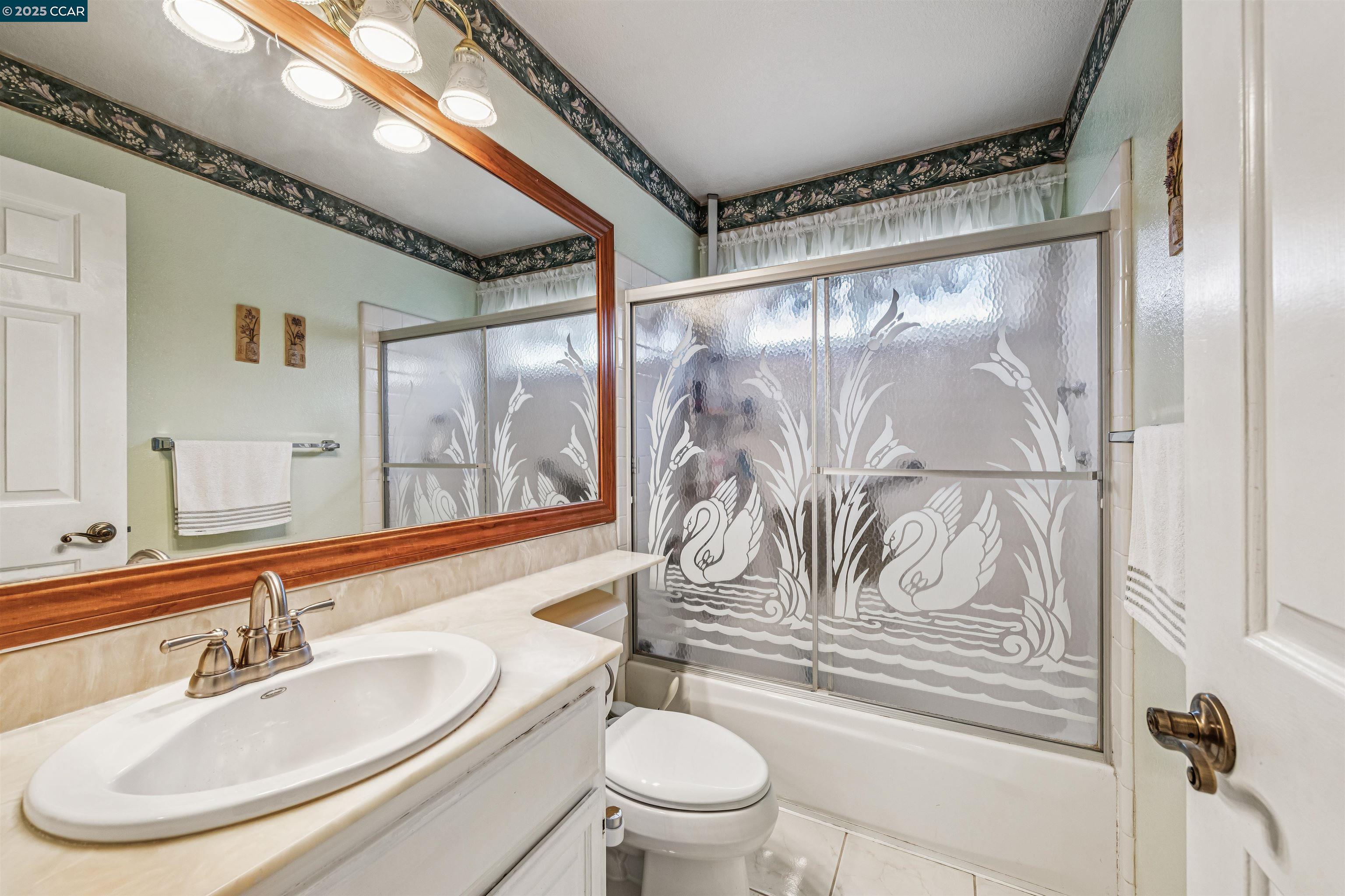 Detail Gallery Image 37 of 53 For 3232 Highpointe Ct, Richmond,  CA 94806 - 4 Beds | 3 Baths