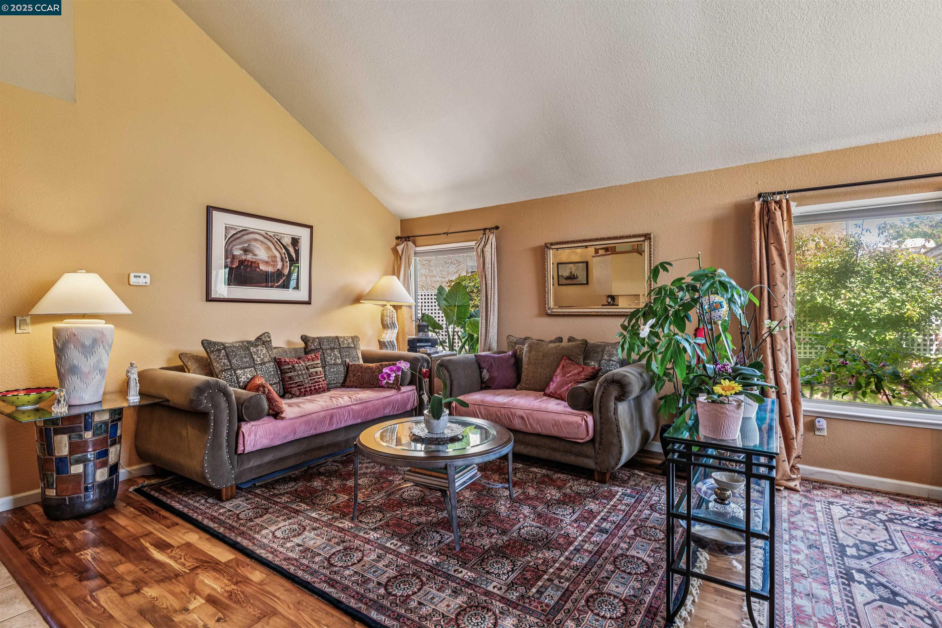 Detail Gallery Image 8 of 53 For 3232 Highpointe Ct, Richmond,  CA 94806 - 4 Beds | 3 Baths