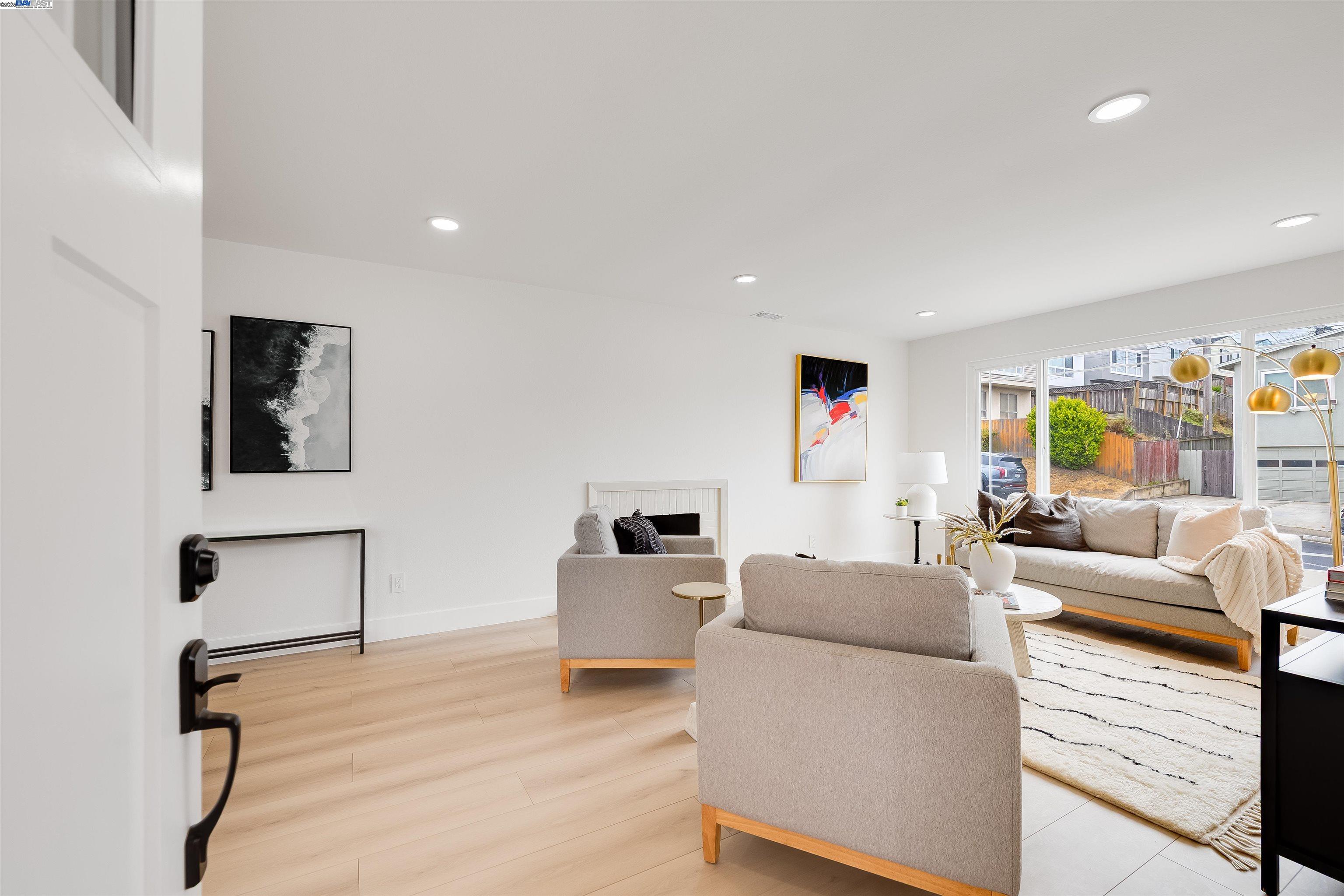 Detail Gallery Image 13 of 45 For 395 Palomar Dr, Daly City,  CA 94015 - 3 Beds | 2 Baths