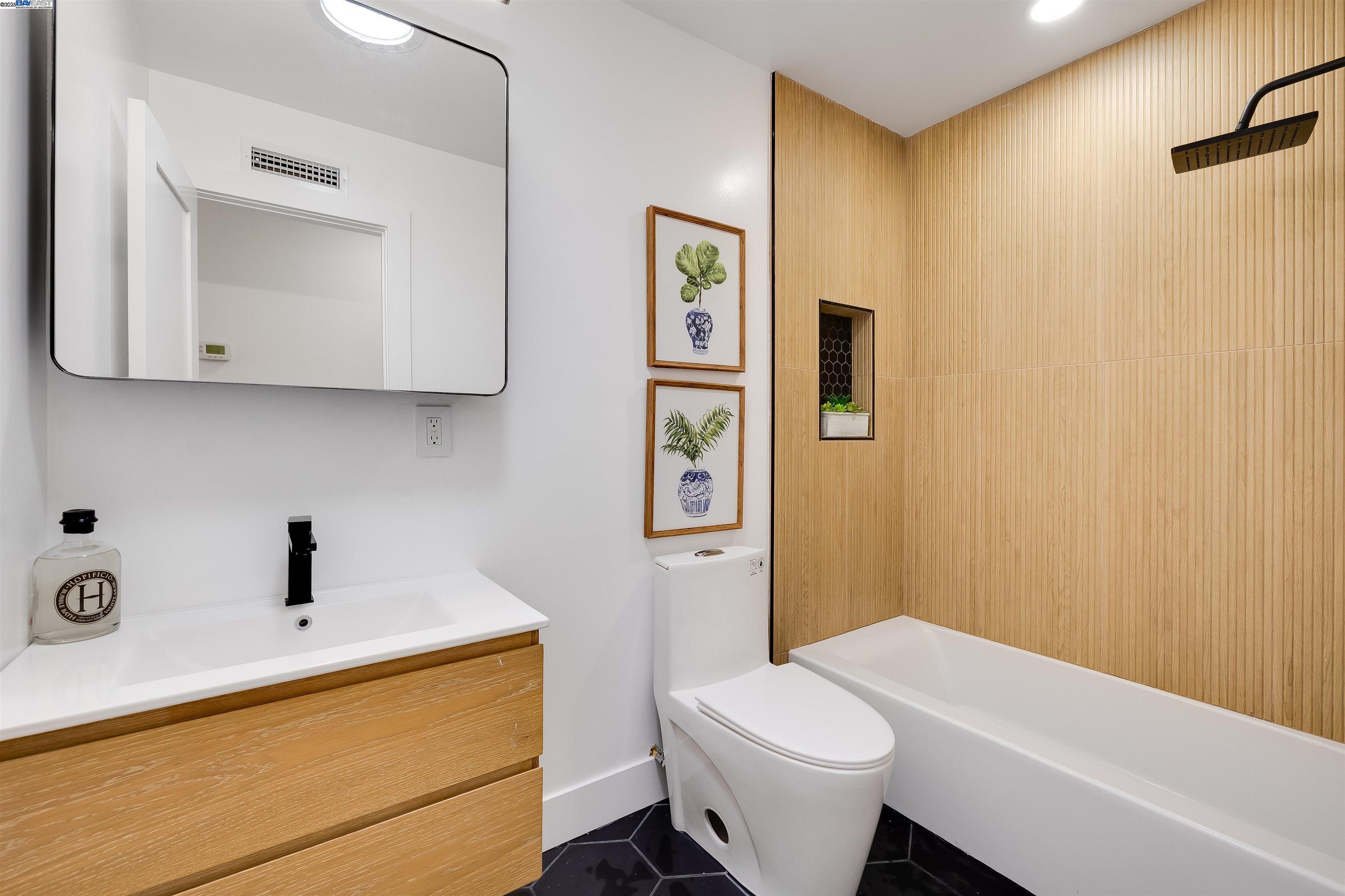 Detail Gallery Image 21 of 45 For 395 Palomar Dr, Daly City,  CA 94015 - 3 Beds | 2 Baths