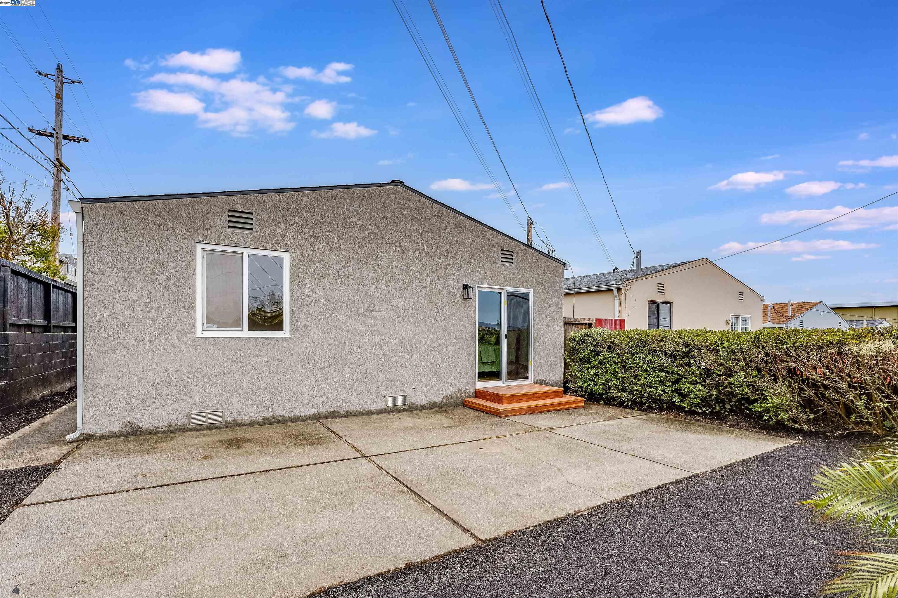 Detail Gallery Image 39 of 45 For 395 Palomar Dr, Daly City,  CA 94015 - 3 Beds | 2 Baths