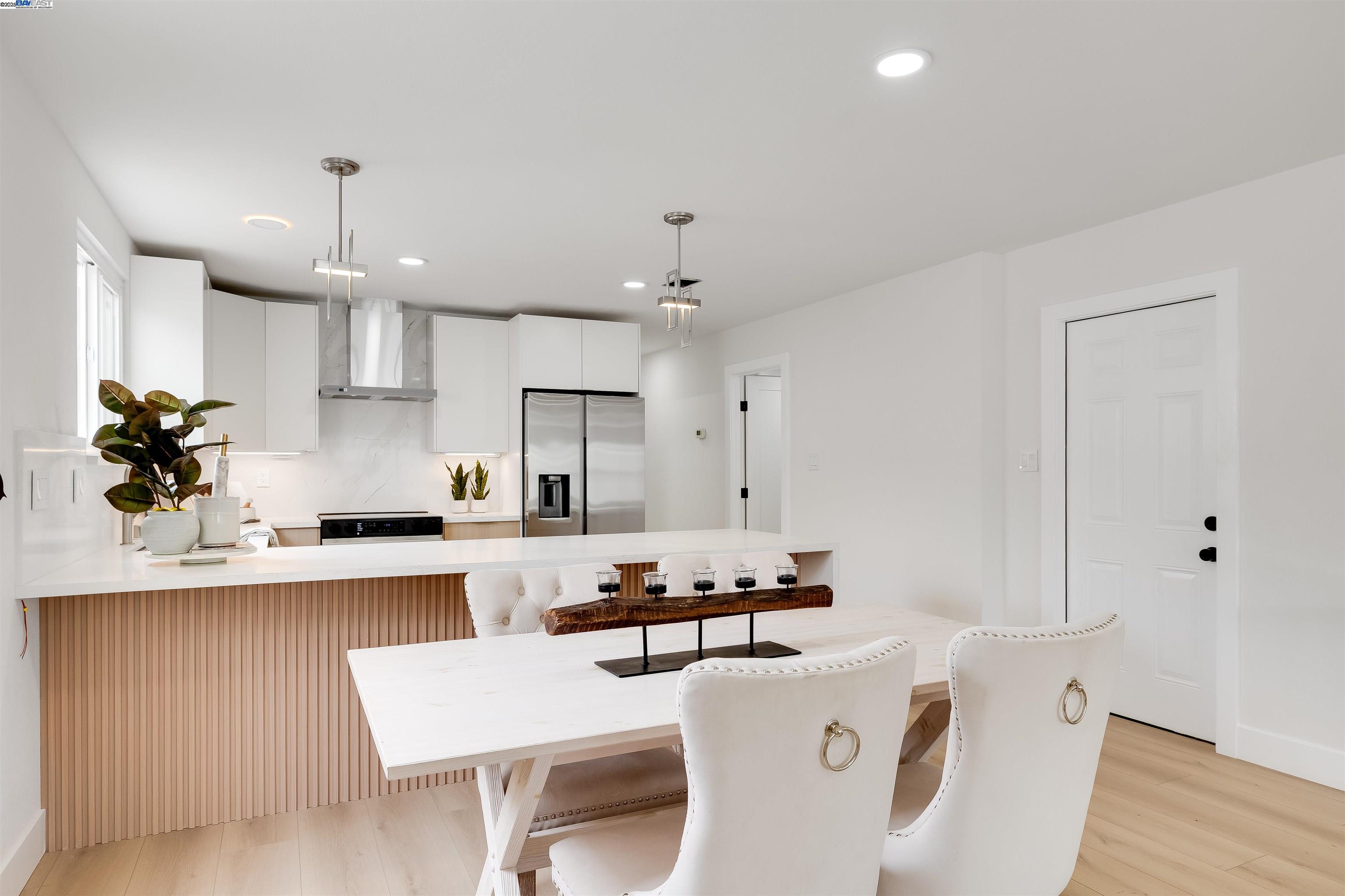 Detail Gallery Image 5 of 45 For 395 Palomar Dr, Daly City,  CA 94015 - 3 Beds | 2 Baths