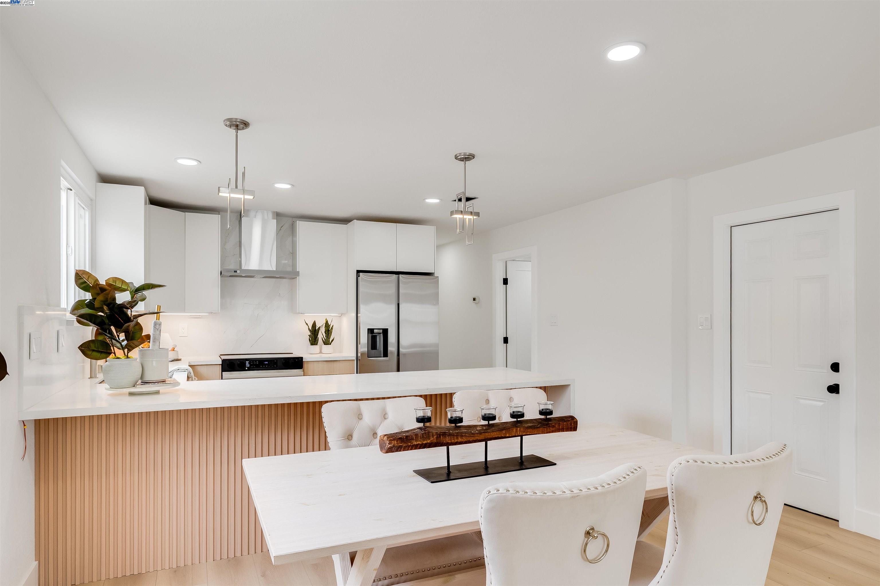 Detail Gallery Image 6 of 45 For 395 Palomar Dr, Daly City,  CA 94015 - 3 Beds | 2 Baths
