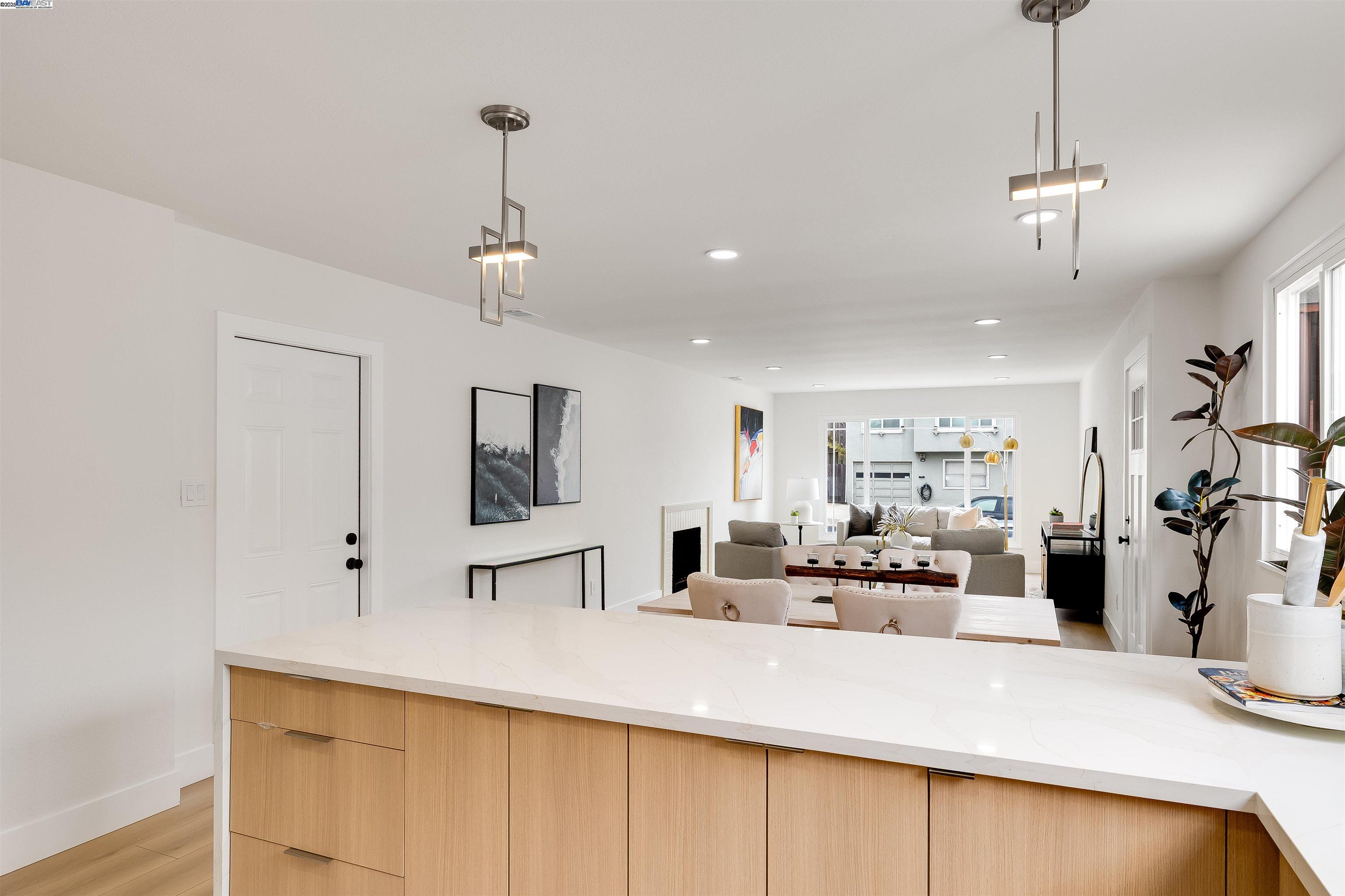 Detail Gallery Image 10 of 45 For 395 Palomar Dr, Daly City,  CA 94015 - 3 Beds | 2 Baths