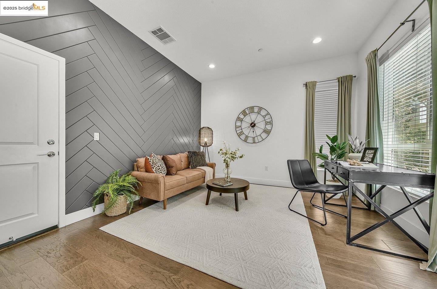 Photo #3: 41101360 Listing 