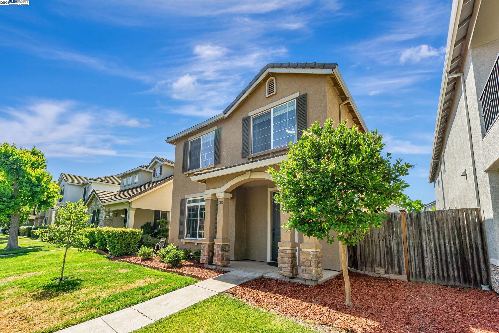 Detail Gallery Image 4 of 44 For 3816 Claire St, Stockton,  CA 95212 - 4 Beds | 2/1 Baths