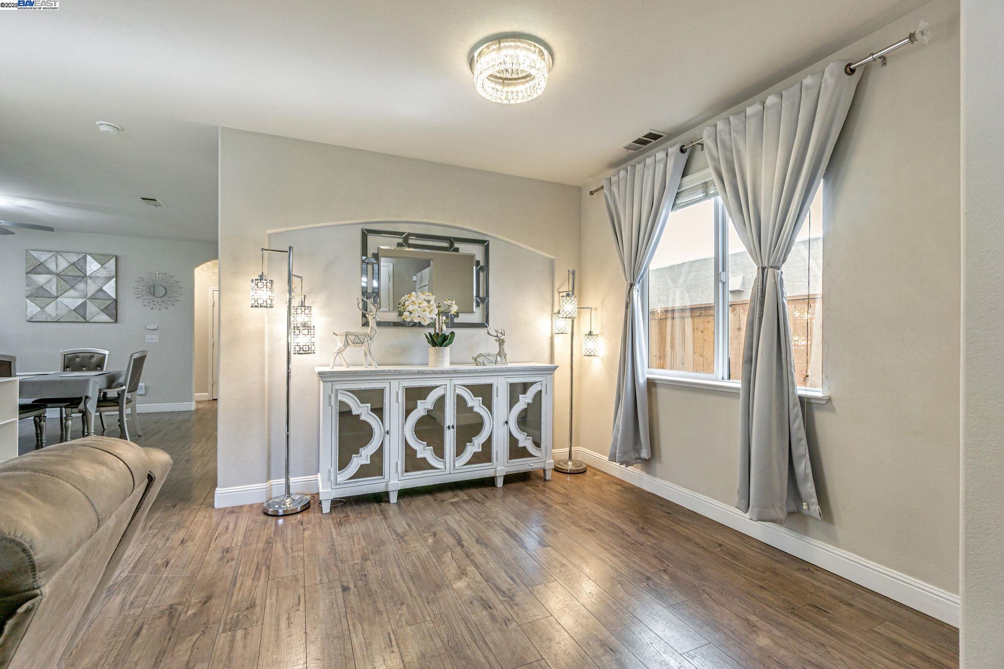 Detail Gallery Image 9 of 44 For 3816 Claire St, Stockton,  CA 95212 - 4 Beds | 2/1 Baths
