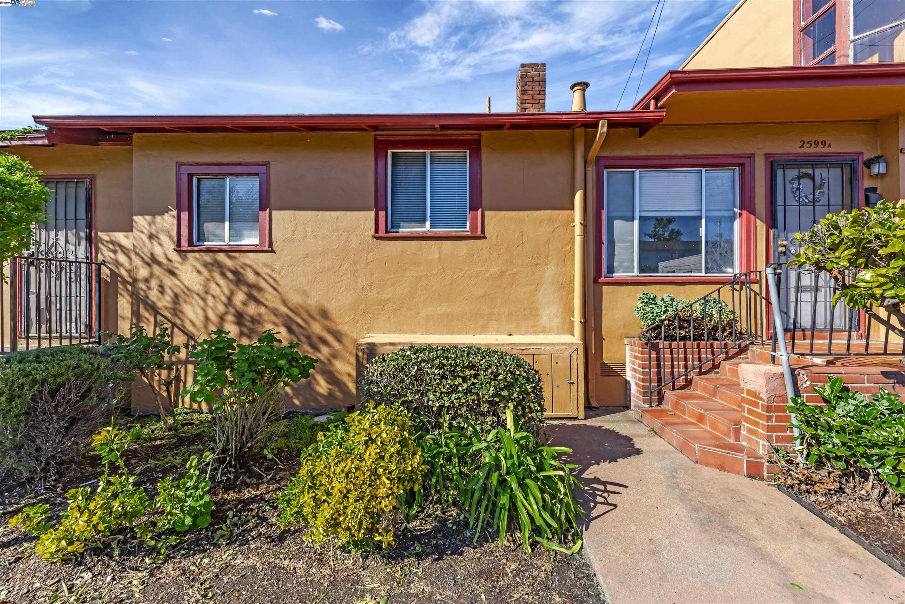 Detail Gallery Image 2 of 15 For 6033 Foothill Blvd, Oakland,  CA 94605 - – Beds | – Baths