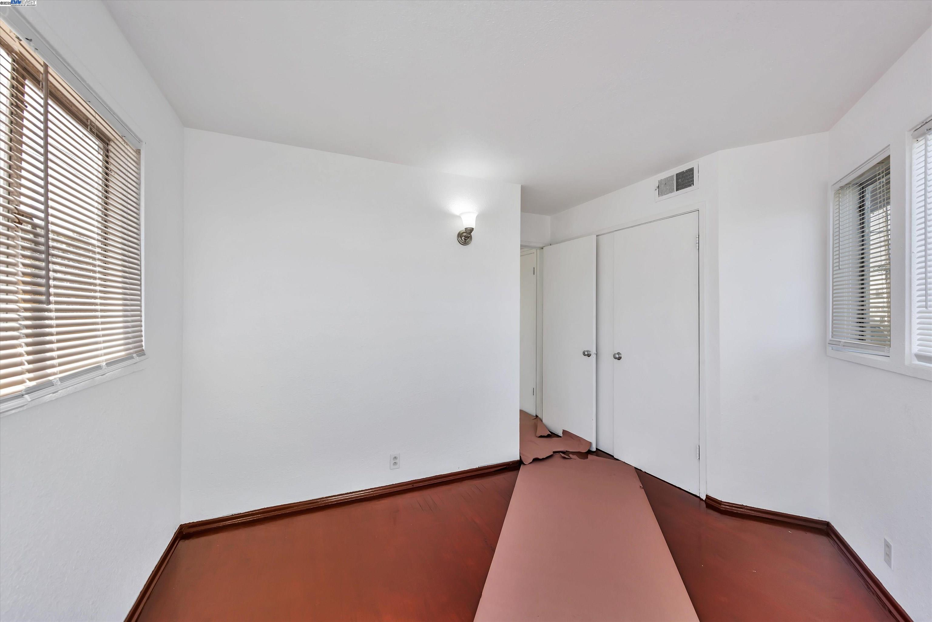 Detail Gallery Image 14 of 15 For 6033 Foothill Blvd, Oakland,  CA 94605 - – Beds | – Baths