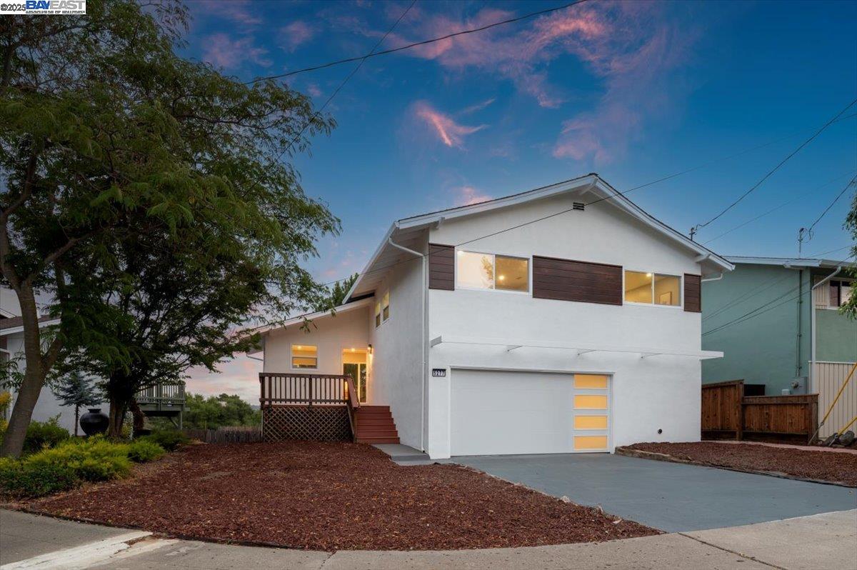 Detail Gallery Image 1 of 1 For 5277 Winifred Dr, Castro Valley,  CA 94546 - 5 Beds | 3 Baths