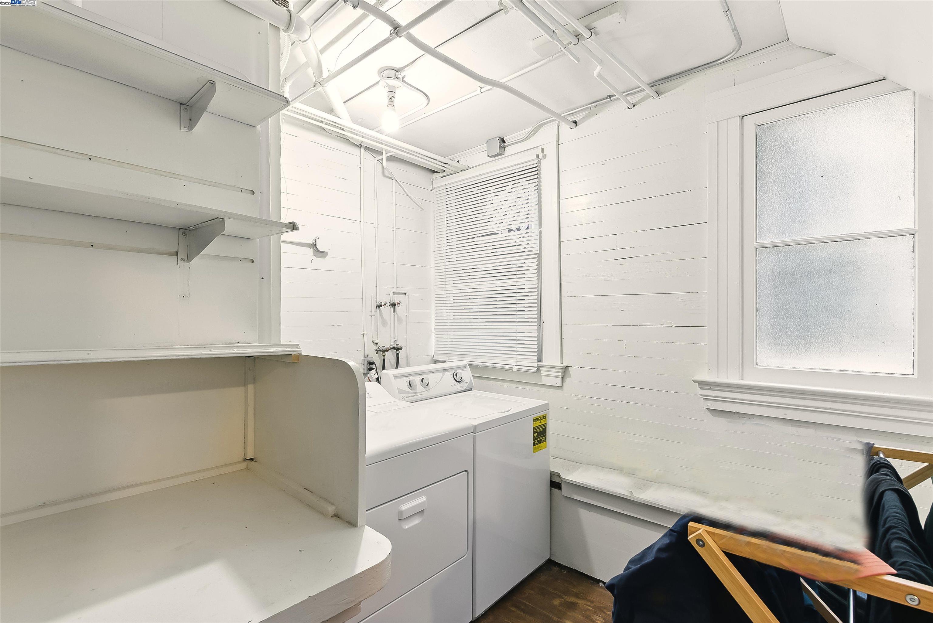 Detail Gallery Image 13 of 30 For 64-66 Woodland Ave, San Francisco,  CA 94117 - – Beds | – Baths