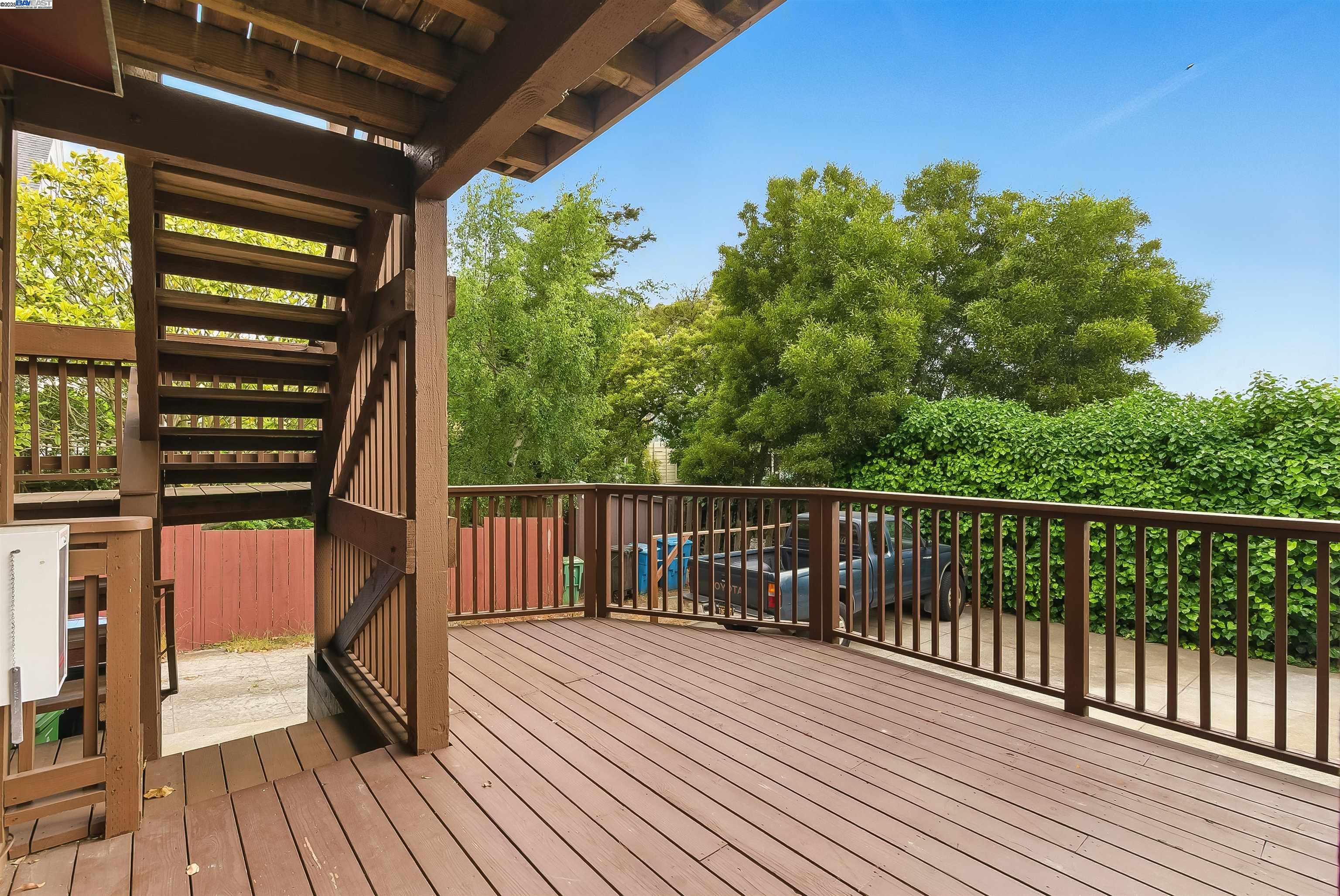 Detail Gallery Image 15 of 30 For 64-66 Woodland Ave, San Francisco,  CA 94117 - – Beds | – Baths