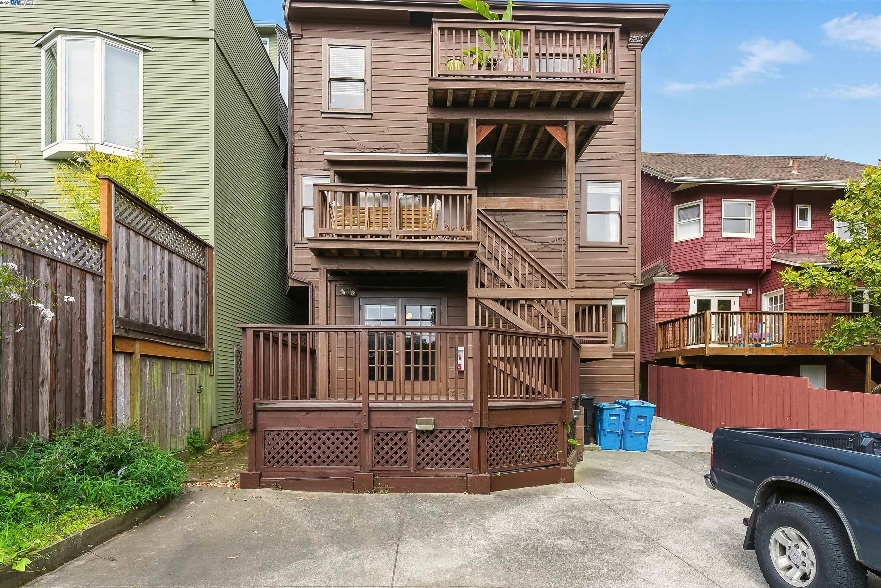 Detail Gallery Image 16 of 30 For 64-66 Woodland Ave, San Francisco,  CA 94117 - – Beds | – Baths