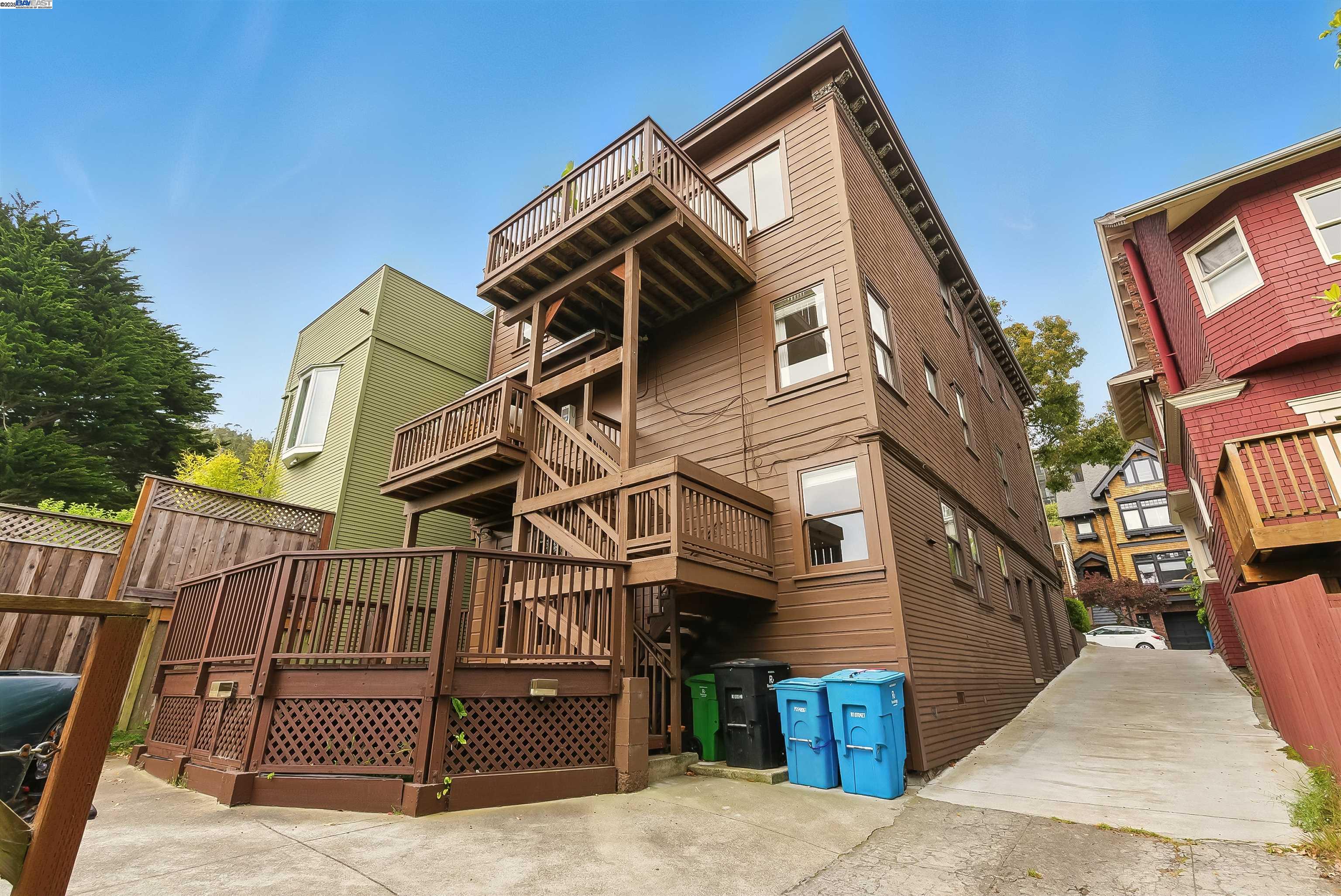 Detail Gallery Image 17 of 30 For 64-66 Woodland Ave, San Francisco,  CA 94117 - – Beds | – Baths