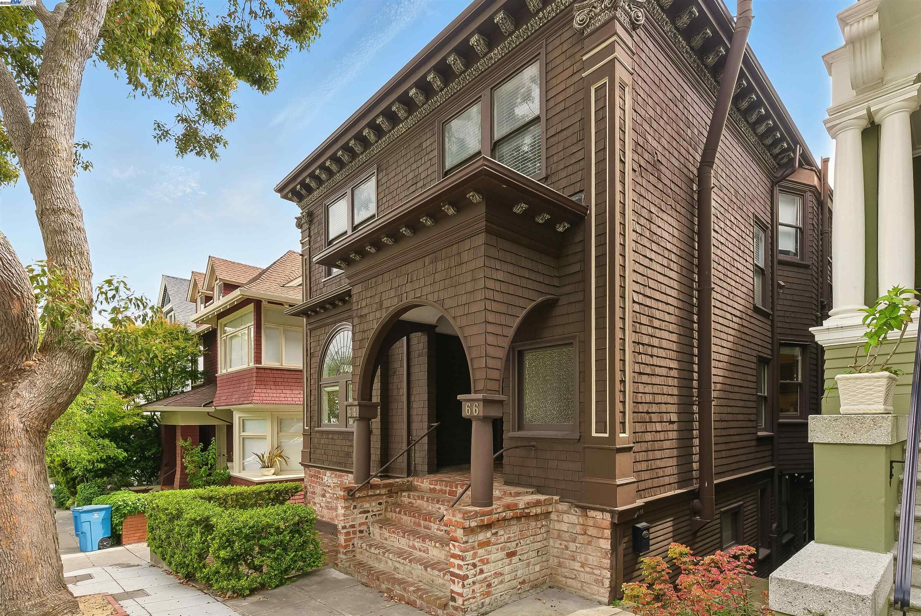 Detail Gallery Image 3 of 30 For 64-66 Woodland Ave, San Francisco,  CA 94117 - – Beds | – Baths