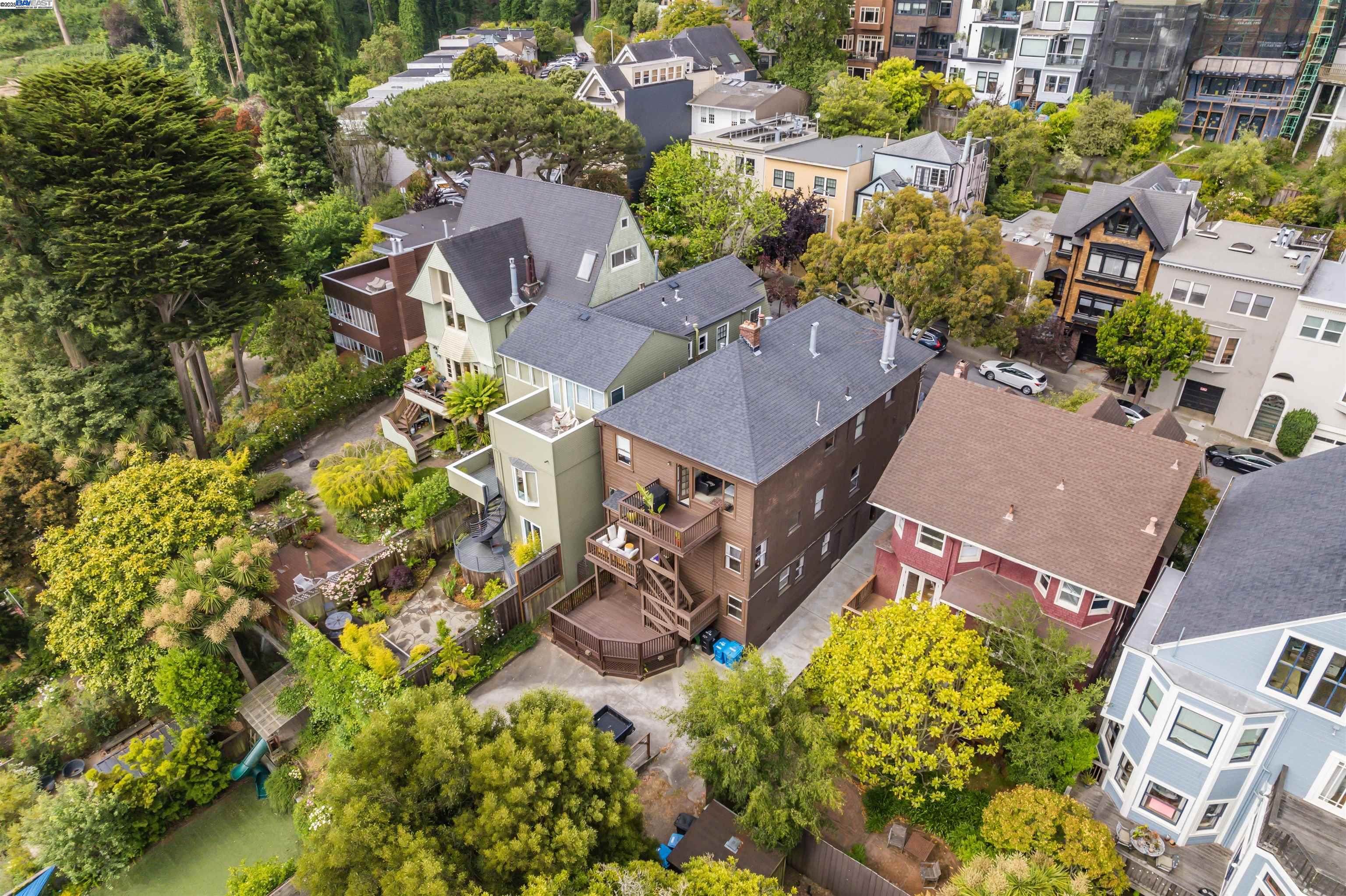 Detail Gallery Image 21 of 30 For 64-66 Woodland Ave, San Francisco,  CA 94117 - – Beds | – Baths