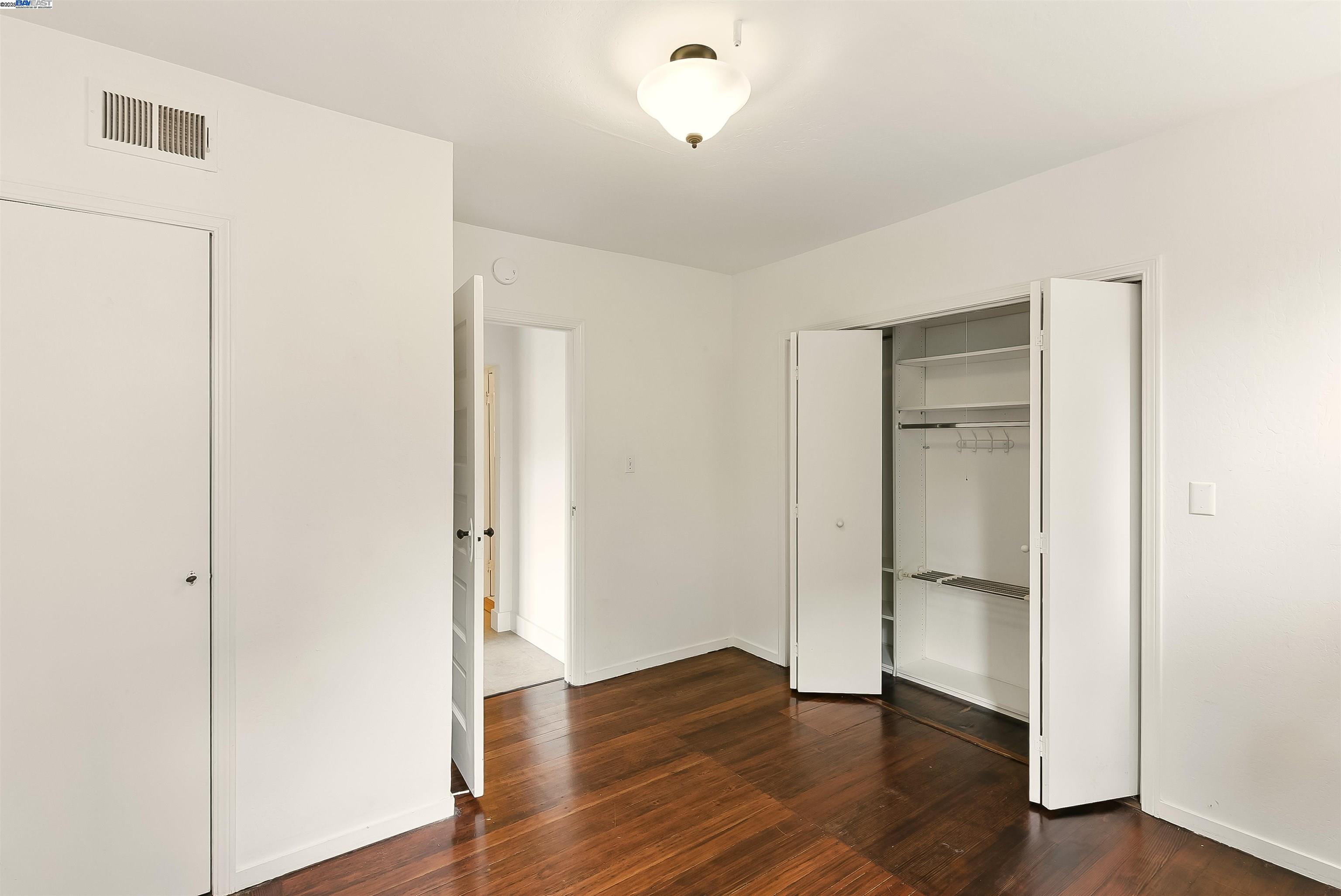 Detail Gallery Image 10 of 30 For 64-66 Woodland Ave, San Francisco,  CA 94117 - – Beds | – Baths