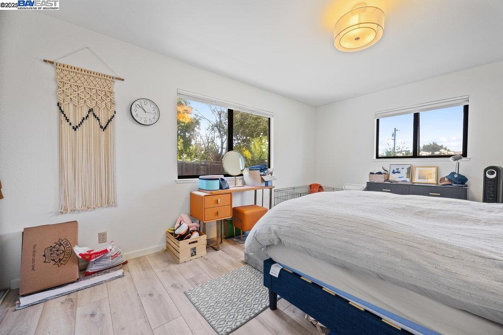Detail Gallery Image 12 of 60 For 21000 Ocean View Dr, Hayward,  CA 94541 - – Beds | – Baths