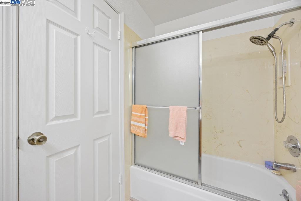 Detail Gallery Image 18 of 60 For 21000 Ocean View Dr, Hayward,  CA 94541 - – Beds | – Baths