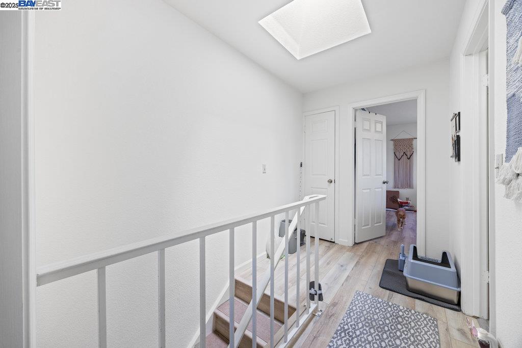 Detail Gallery Image 19 of 60 For 21000 Ocean View Dr, Hayward,  CA 94541 - – Beds | – Baths