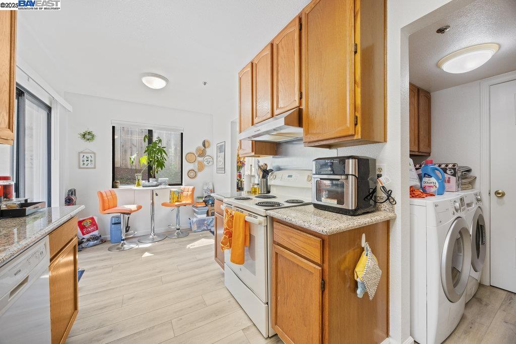 Detail Gallery Image 27 of 60 For 21000 Ocean View Dr, Hayward,  CA 94541 - – Beds | – Baths