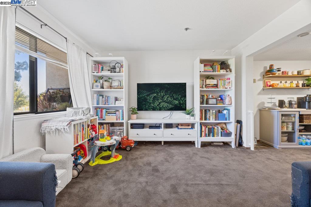Detail Gallery Image 32 of 60 For 21000 Ocean View Dr, Hayward,  CA 94541 - – Beds | – Baths