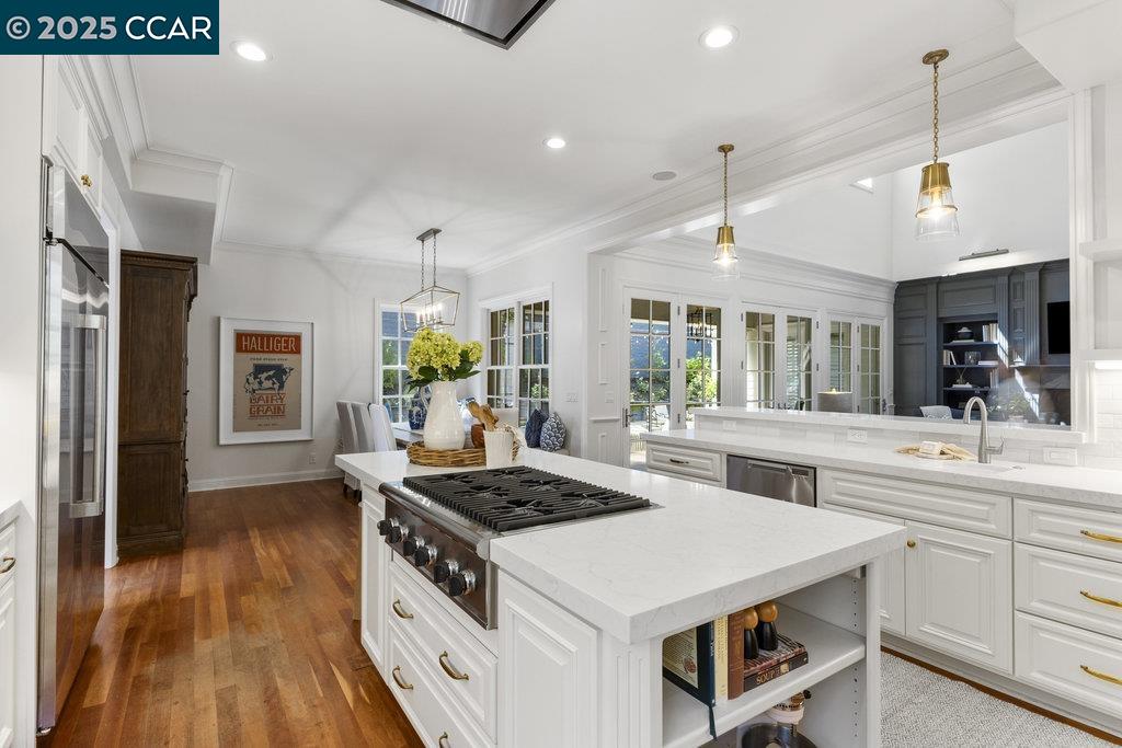 Detail Gallery Image 16 of 49 For 1826 Alameda Diablo, Diablo,  CA 94528 - 5 Beds | 4/1 Baths