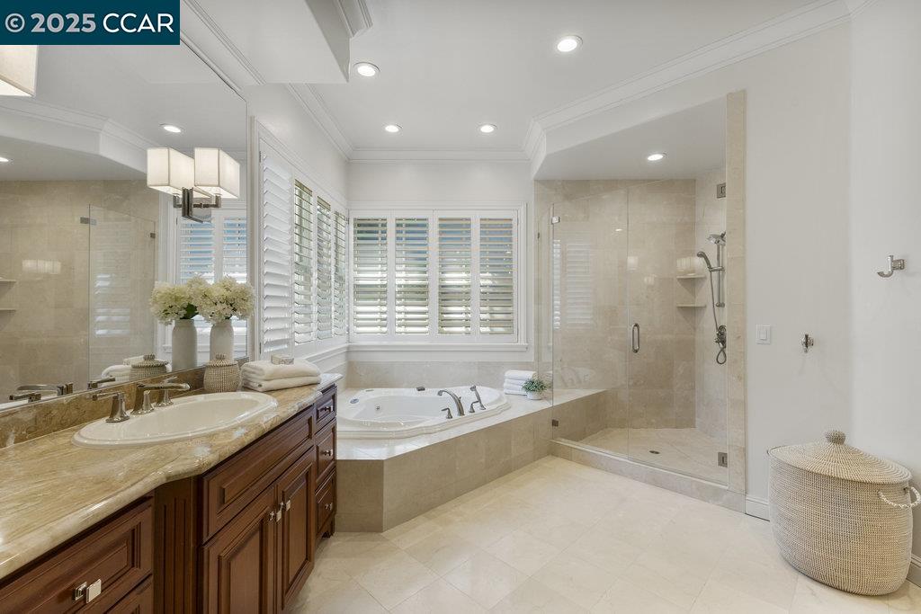Detail Gallery Image 25 of 49 For 1826 Alameda Diablo, Diablo,  CA 94528 - 5 Beds | 4/1 Baths