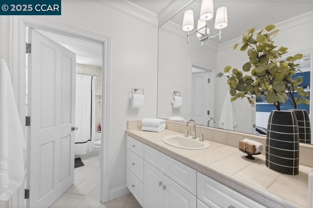Detail Gallery Image 33 of 49 For 1826 Alameda Diablo, Diablo,  CA 94528 - 5 Beds | 4/1 Baths