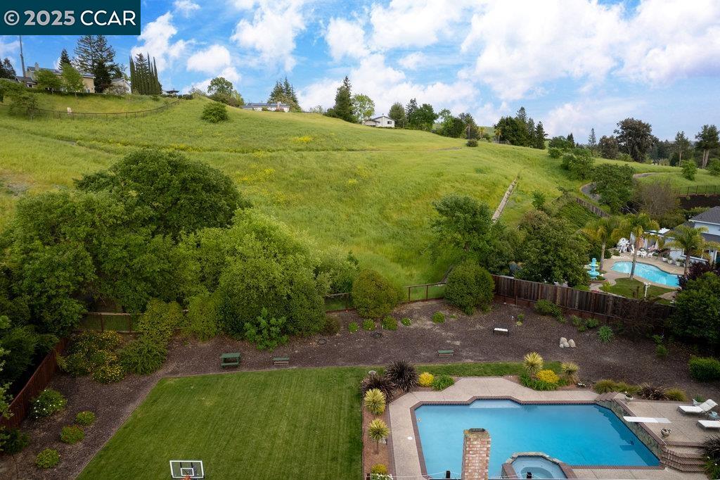 Detail Gallery Image 2 of 49 For 316 Zamora Pl, Danville,  CA 94526 - 5 Beds | 2/1 Baths