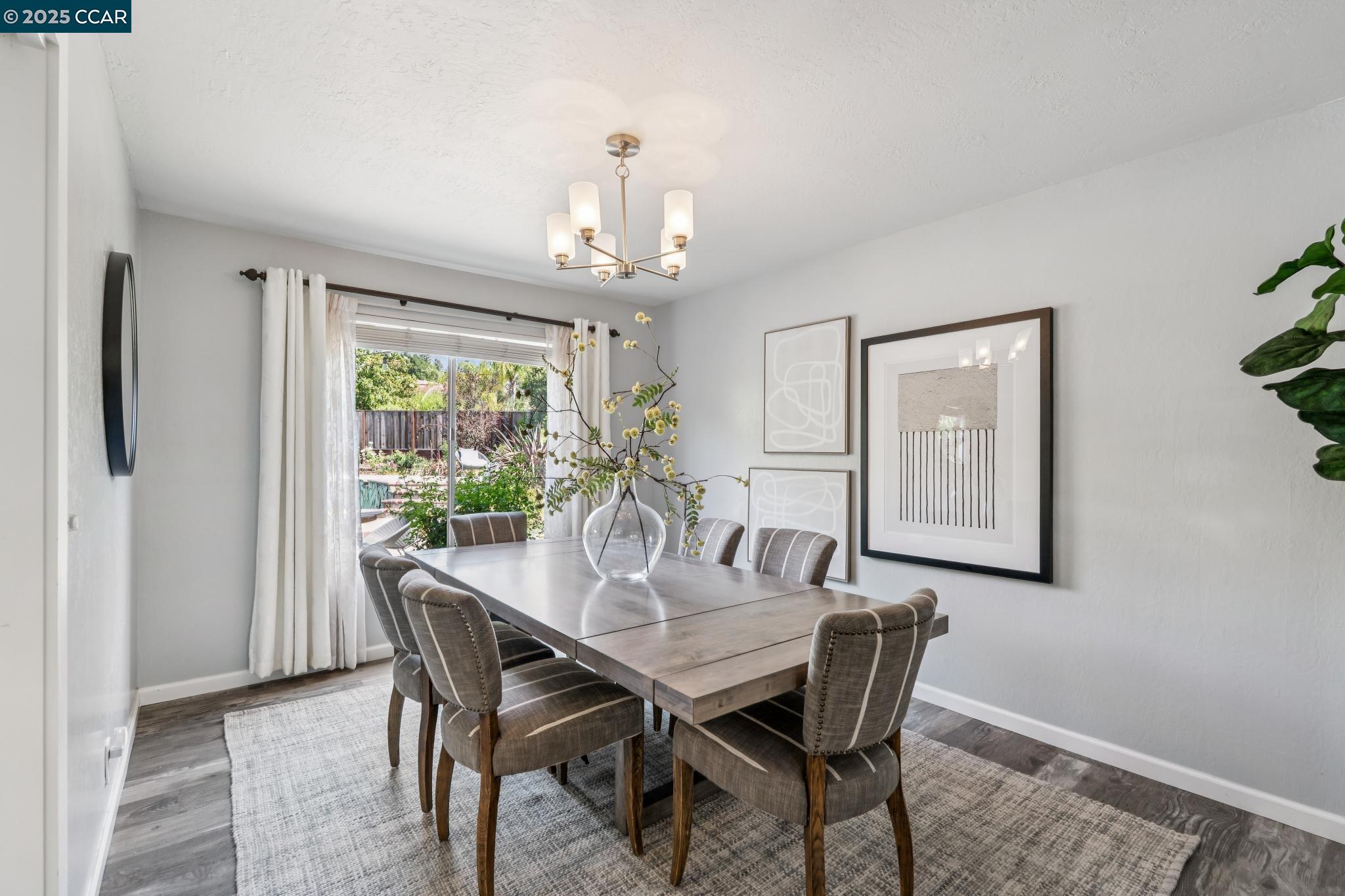 Detail Gallery Image 13 of 49 For 316 Zamora Pl, Danville,  CA 94526 - 5 Beds | 2/1 Baths