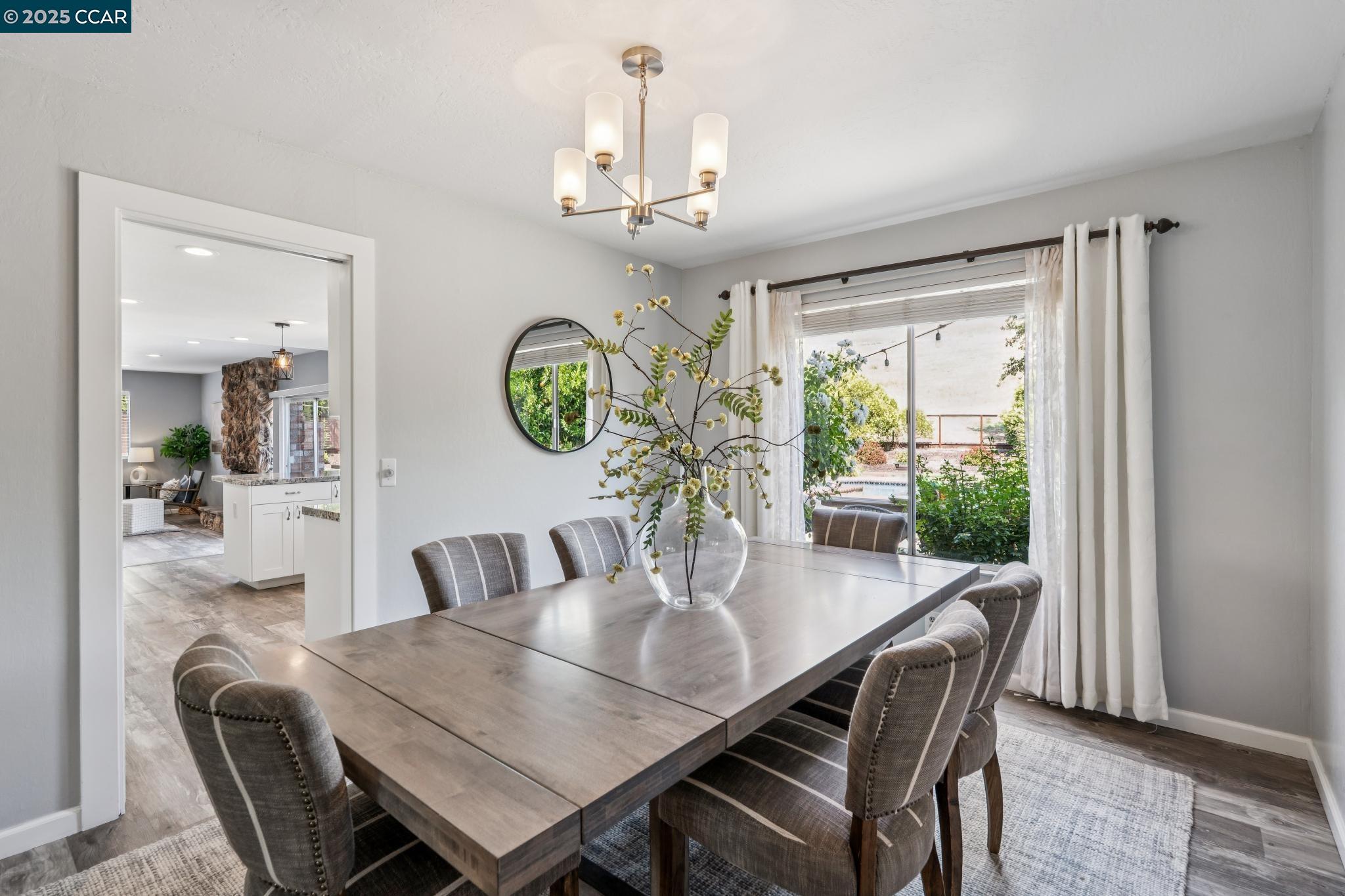 Detail Gallery Image 14 of 49 For 316 Zamora Pl, Danville,  CA 94526 - 5 Beds | 2/1 Baths