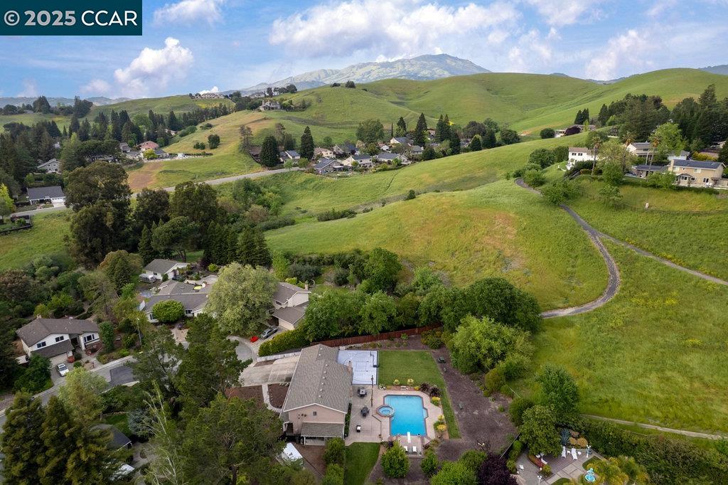 Detail Gallery Image 46 of 49 For 316 Zamora Pl, Danville,  CA 94526 - 5 Beds | 2/1 Baths