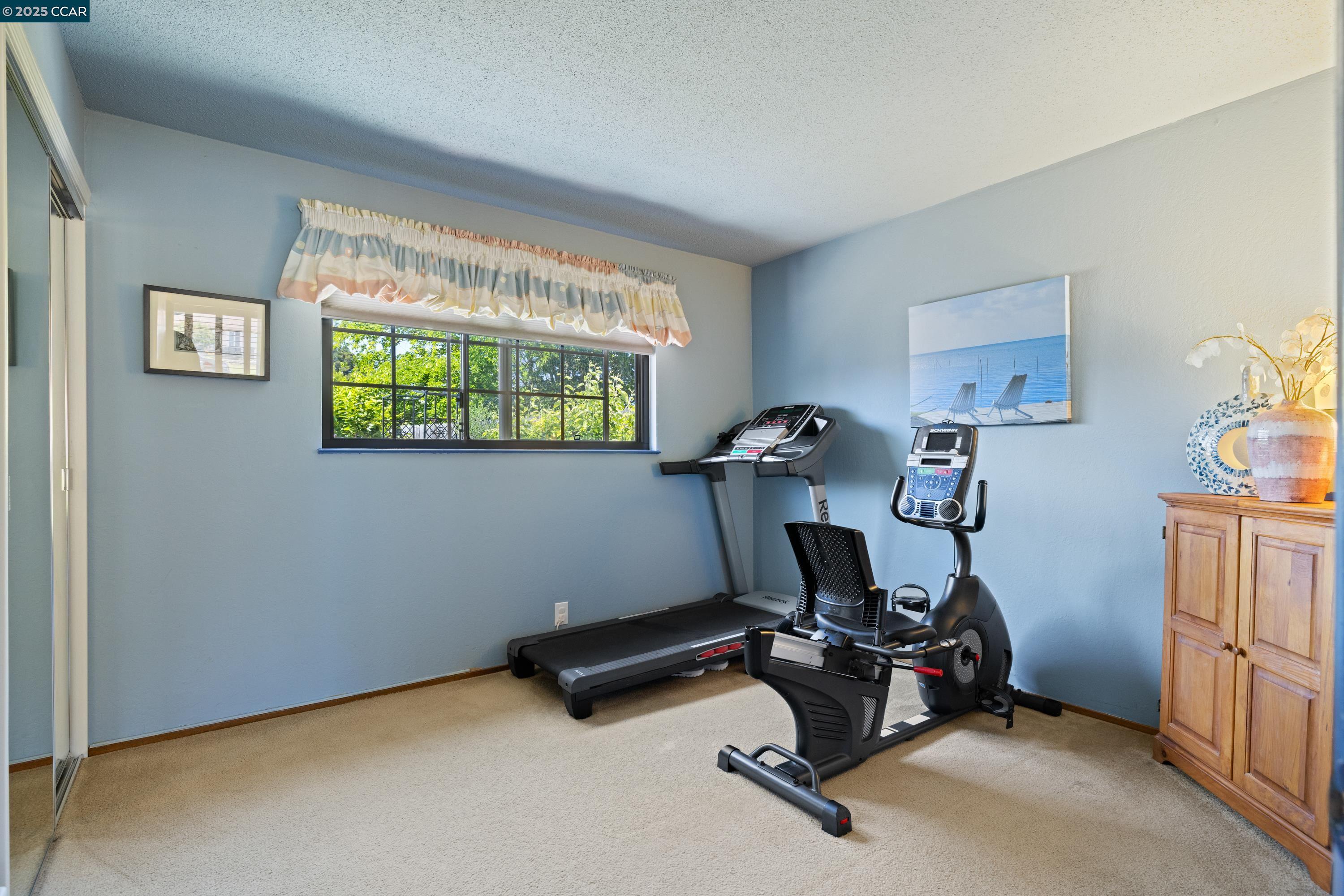 Detail Gallery Image 19 of 34 For 925 Tara Hills Dr, Pinole,  CA 94564 - 3 Beds | 2 Baths