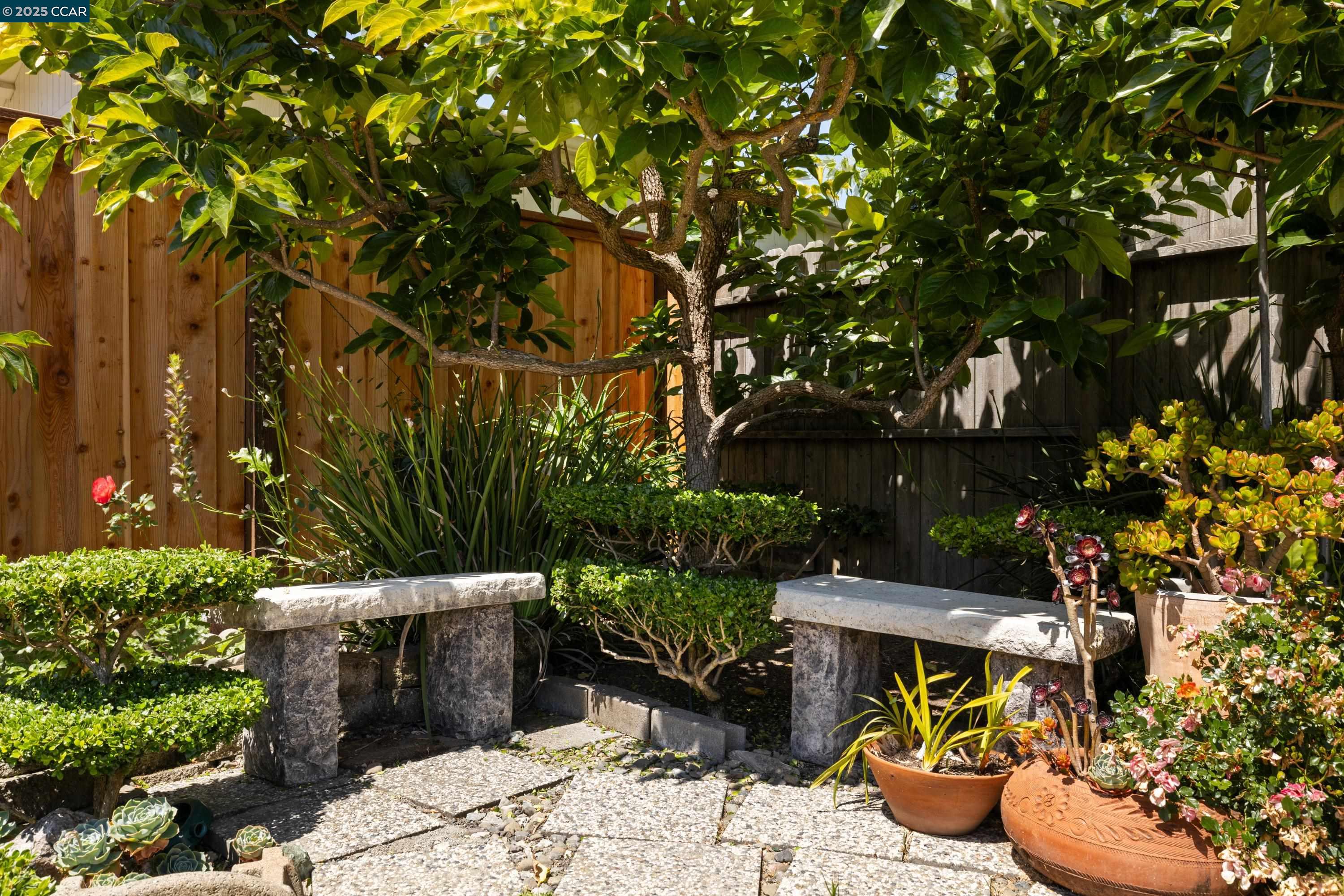 Detail Gallery Image 23 of 34 For 925 Tara Hills Dr, Pinole,  CA 94564 - 3 Beds | 2 Baths