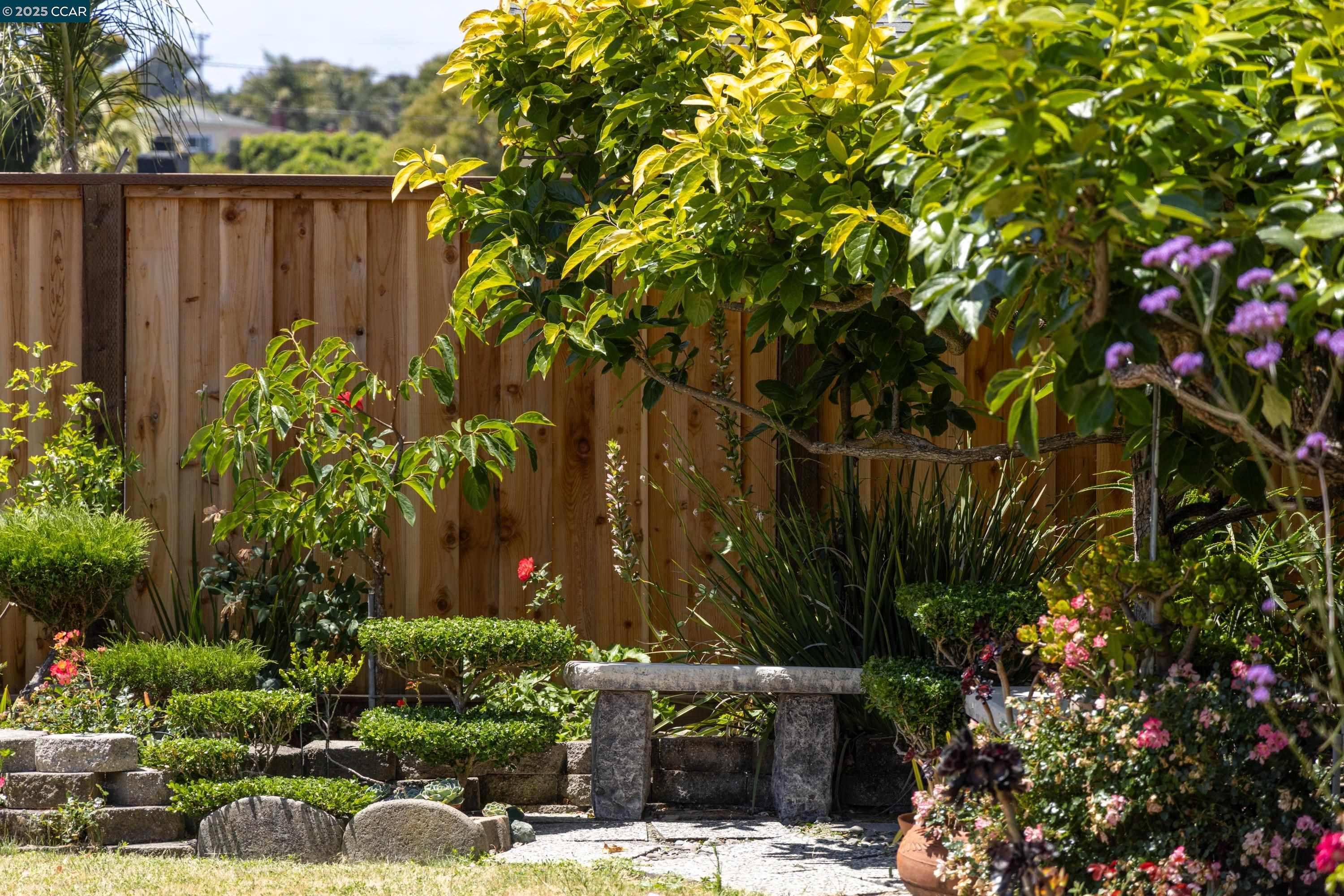 Detail Gallery Image 25 of 34 For 925 Tara Hills Dr, Pinole,  CA 94564 - 3 Beds | 2 Baths
