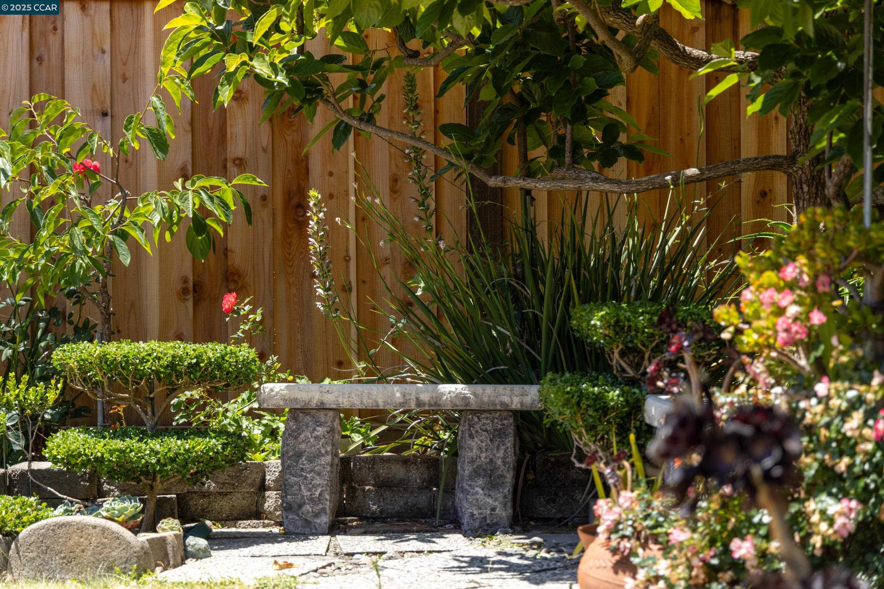 Detail Gallery Image 28 of 34 For 925 Tara Hills Dr, Pinole,  CA 94564 - 3 Beds | 2 Baths