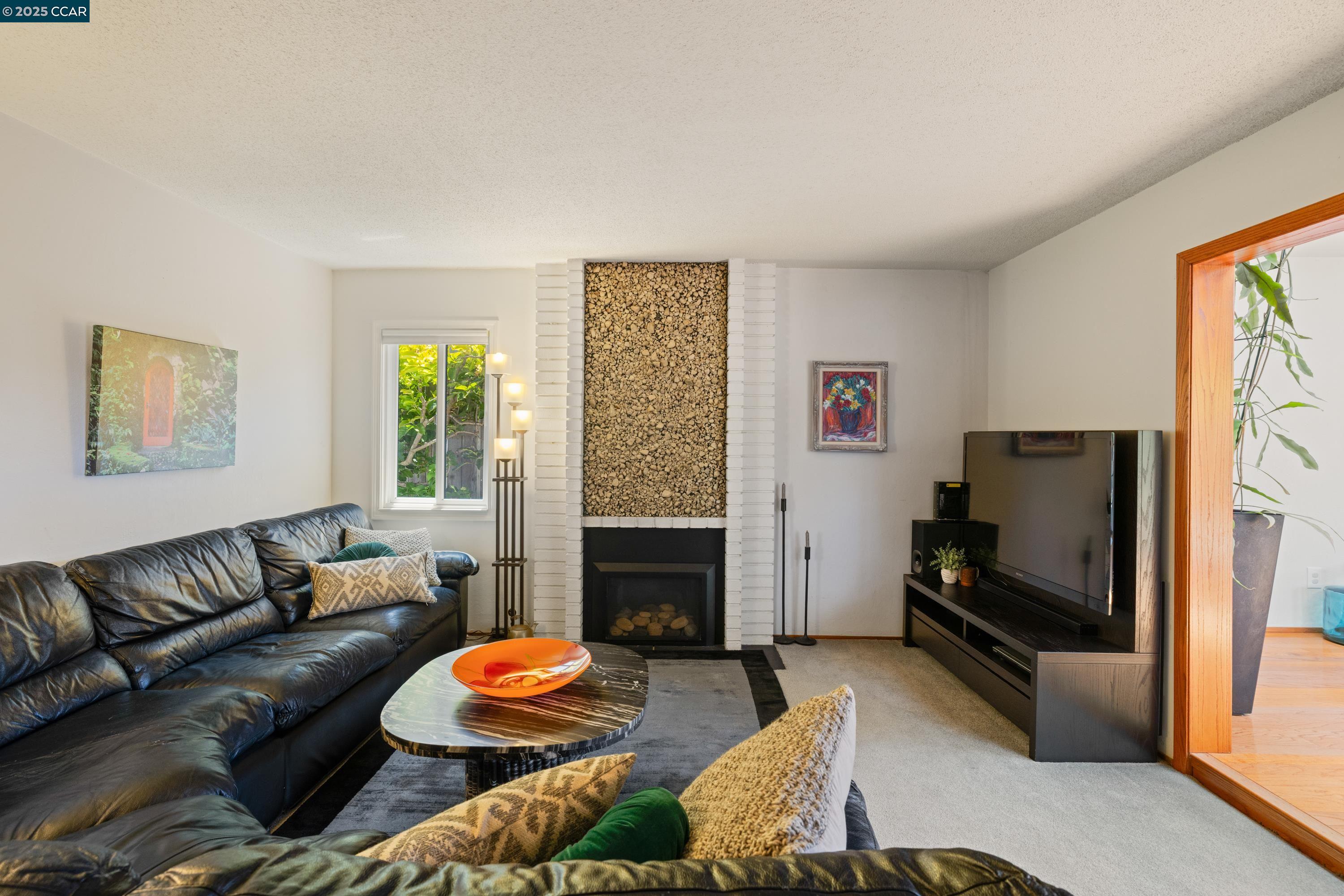Detail Gallery Image 10 of 34 For 925 Tara Hills Dr, Pinole,  CA 94564 - 3 Beds | 2 Baths