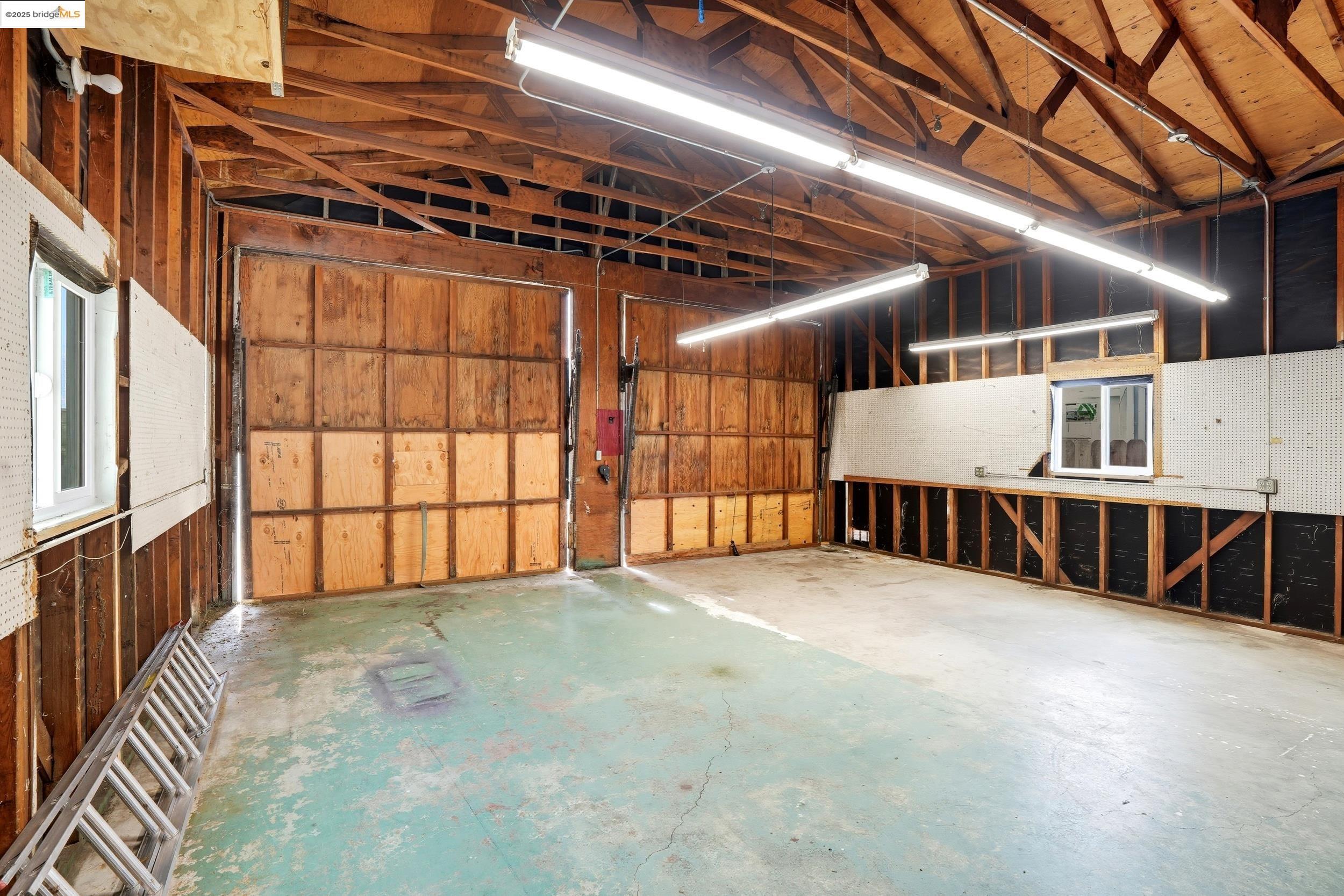 Detail Gallery Image 31 of 38 For 557 S 22nd St, Richmond,  CA 94804 - 3 Beds | 1 Baths