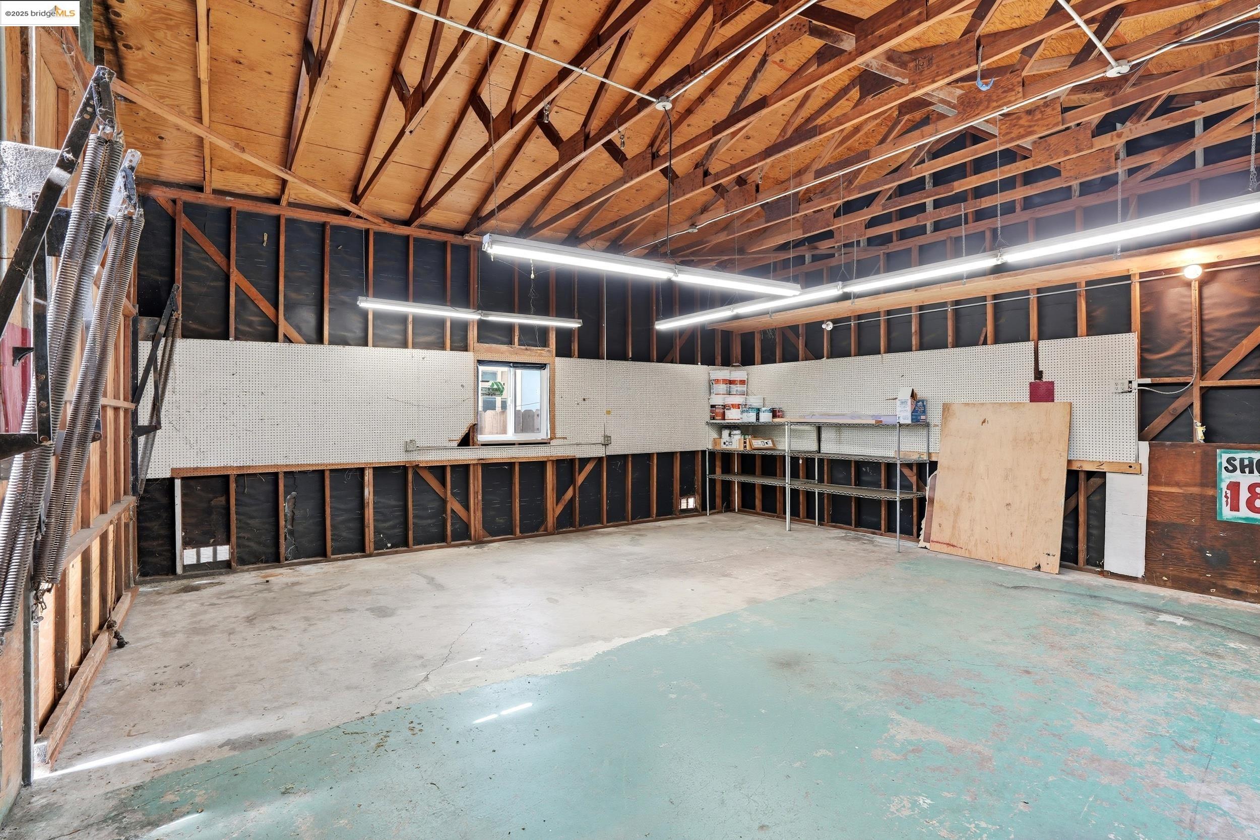 Detail Gallery Image 32 of 38 For 557 S 22nd St, Richmond,  CA 94804 - 3 Beds | 1 Baths