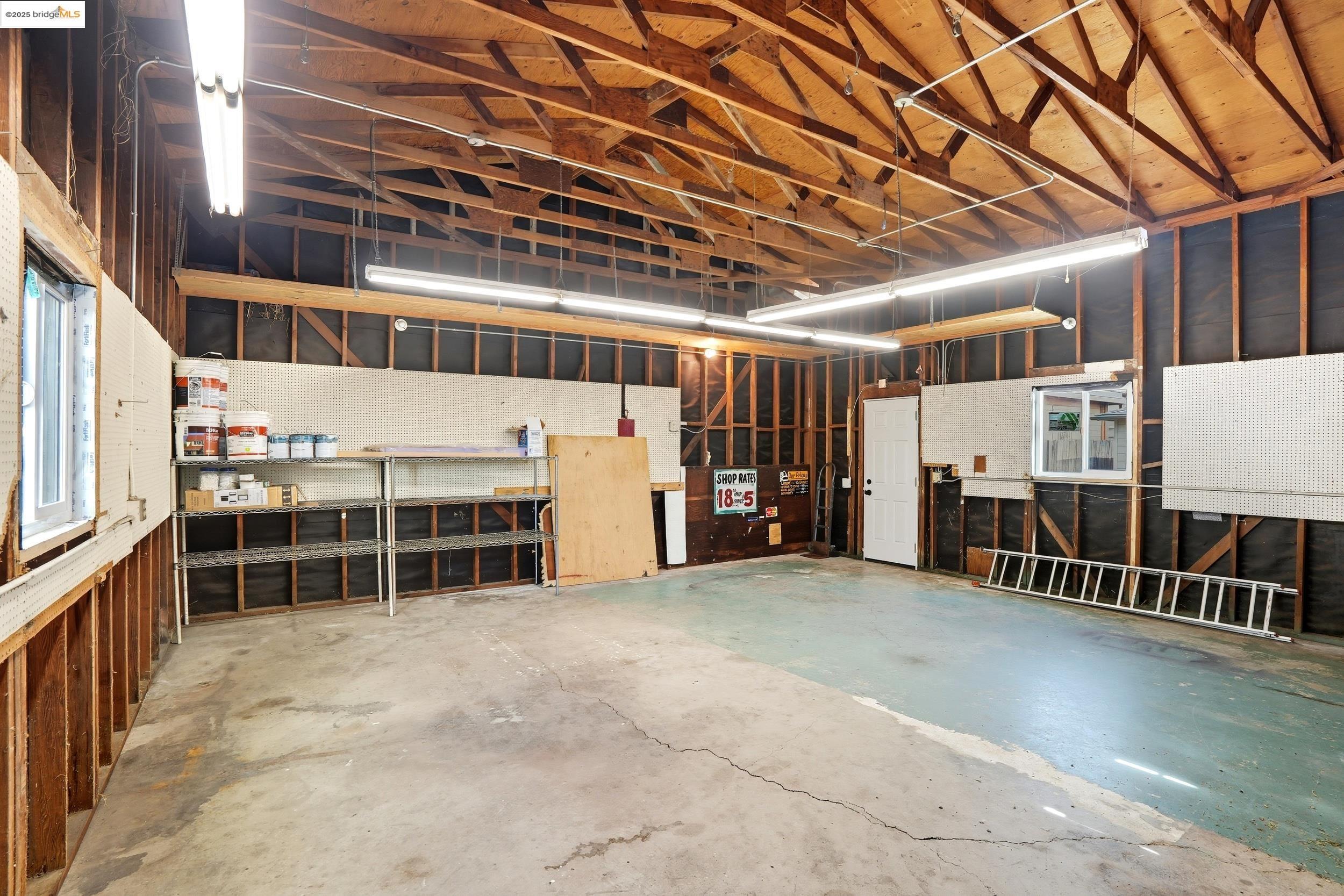 Detail Gallery Image 33 of 38 For 557 S 22nd St, Richmond,  CA 94804 - 3 Beds | 1 Baths