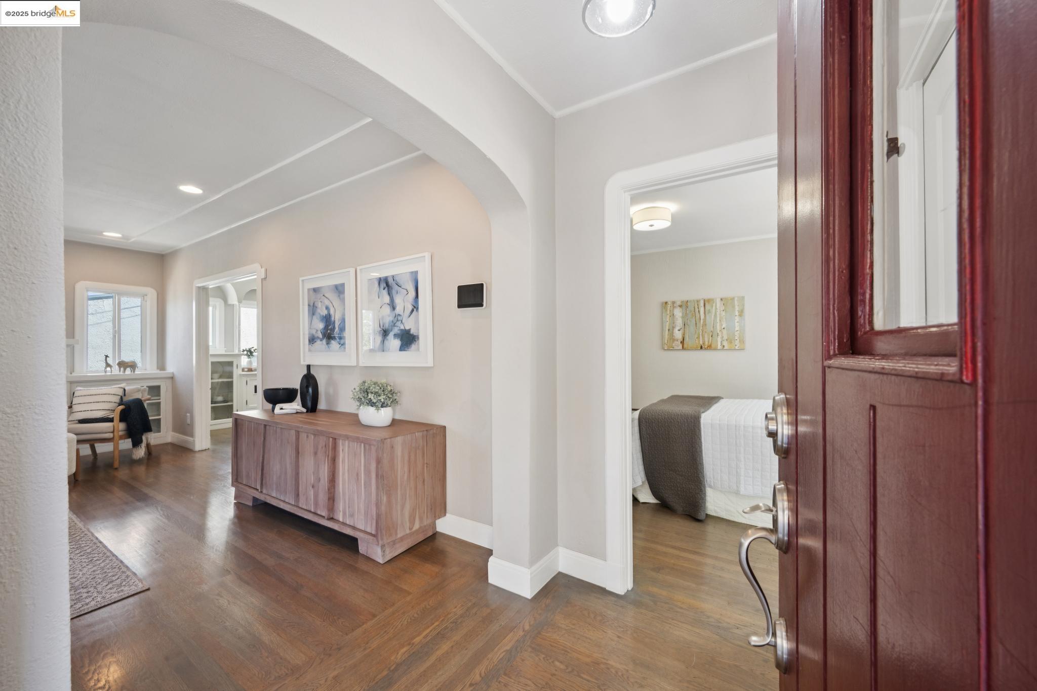Detail Gallery Image 5 of 46 For 5335 Fleming Ave, Oakland,  CA 94619 - 3 Beds | 1 Baths