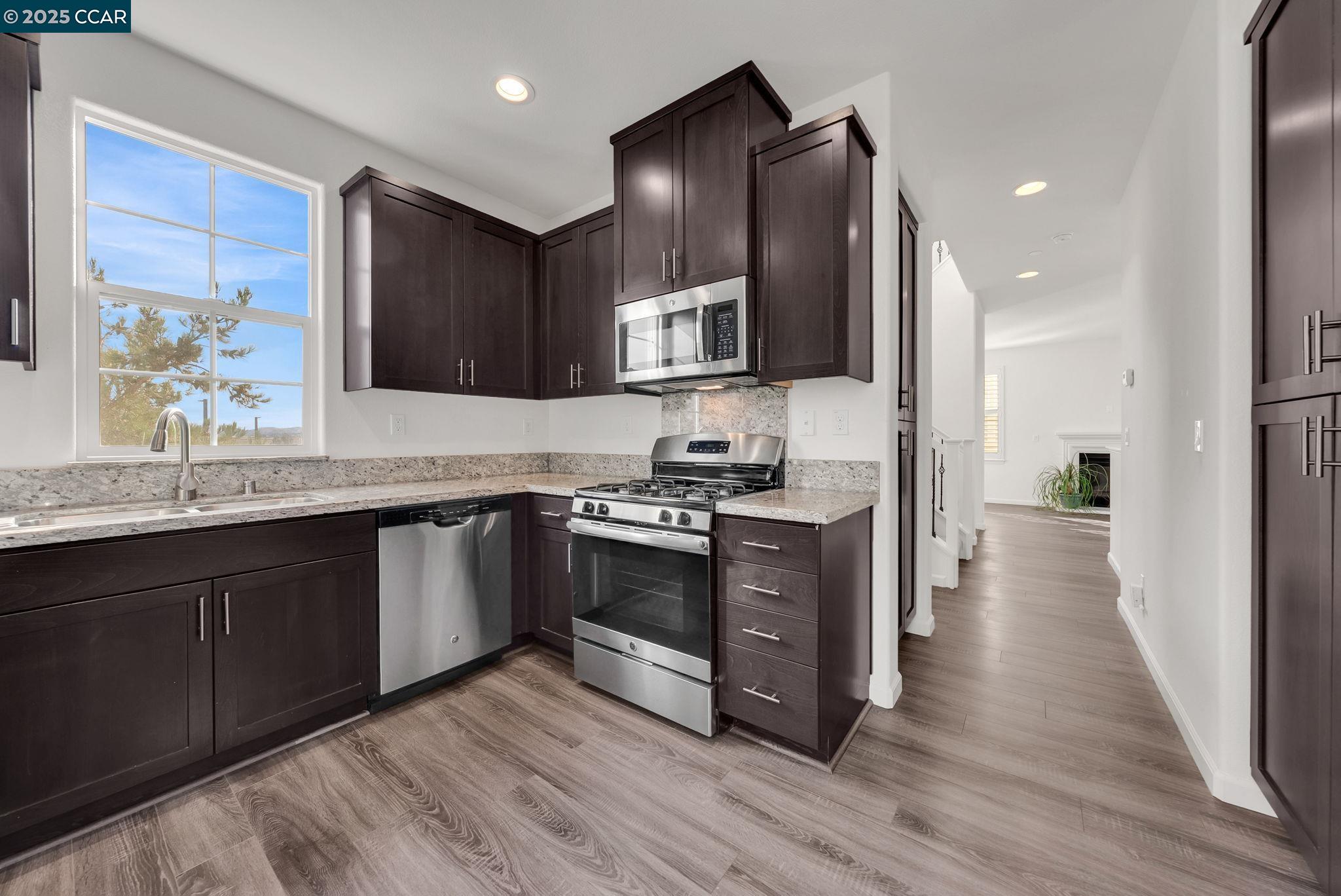 Detail Gallery Image 19 of 59 For 5160 Waggle Ct, Richmond,  CA 94806 - 2 Beds | 2/1 Baths