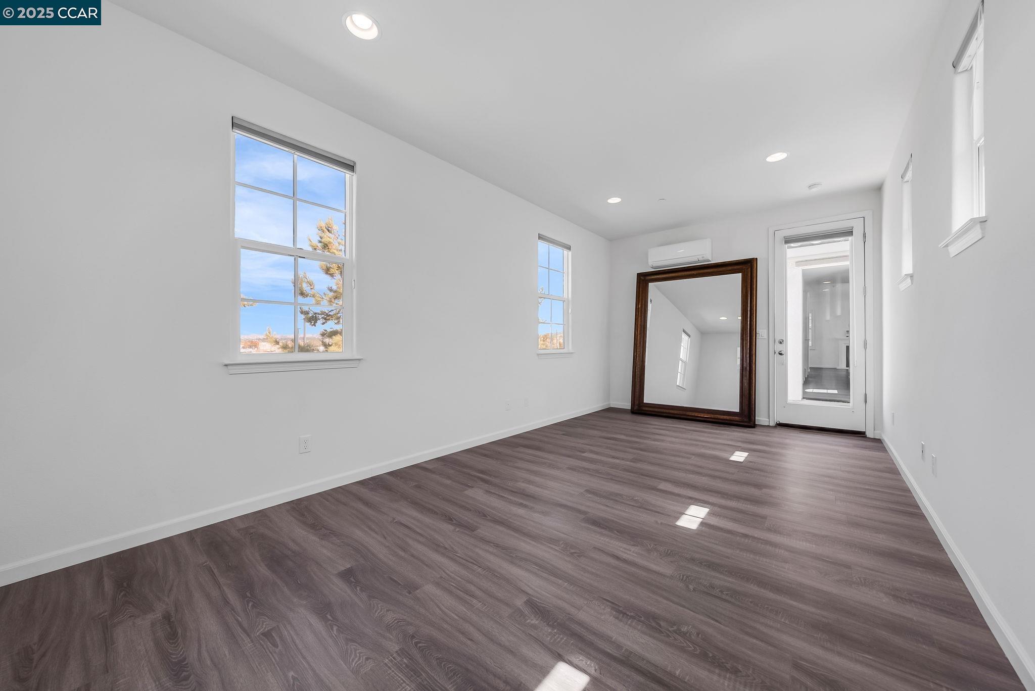 Detail Gallery Image 32 of 60 For 5160 Waggle Ct, Richmond,  CA 94806 - 2 Beds | 2/1 Baths