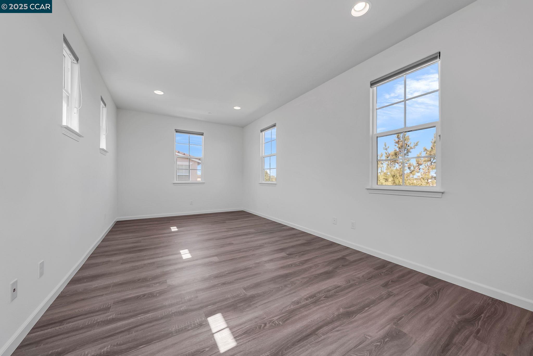 Detail Gallery Image 33 of 60 For 5160 Waggle Ct, Richmond,  CA 94806 - 2 Beds | 2/1 Baths