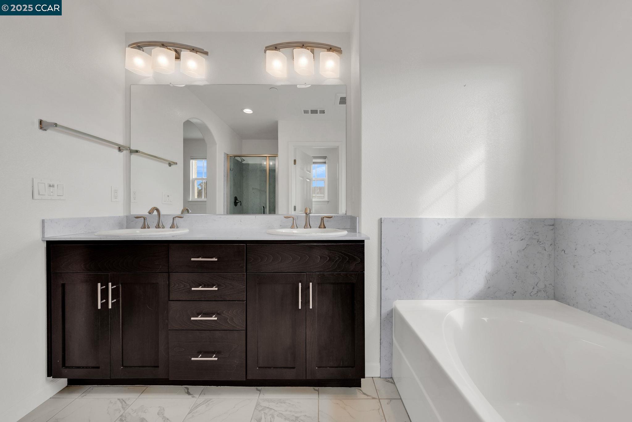 Detail Gallery Image 36 of 60 For 5160 Waggle Ct, Richmond,  CA 94806 - 2 Beds | 2/1 Baths