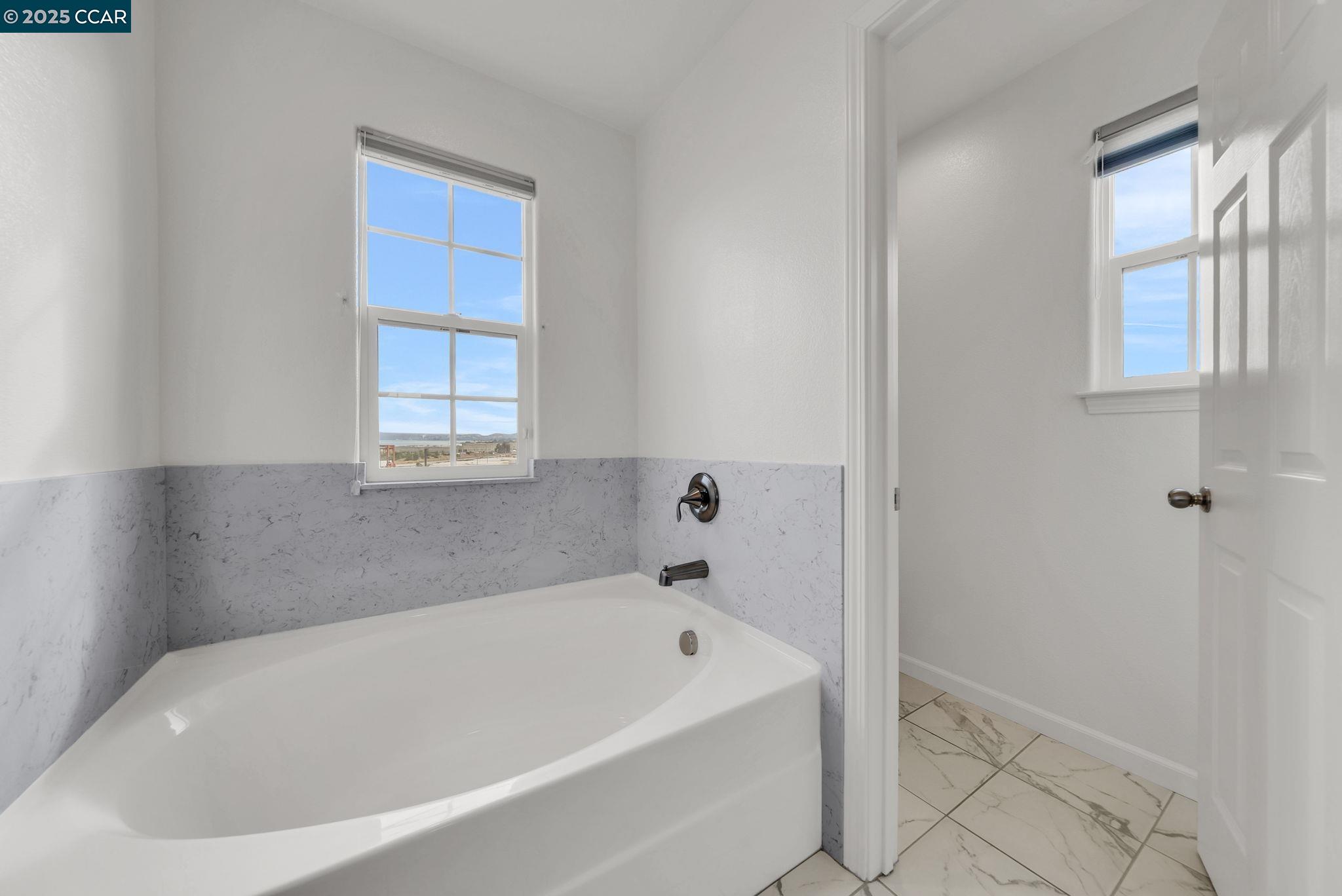 Detail Gallery Image 36 of 59 For 5160 Waggle Ct, Richmond,  CA 94806 - 2 Beds | 2/1 Baths