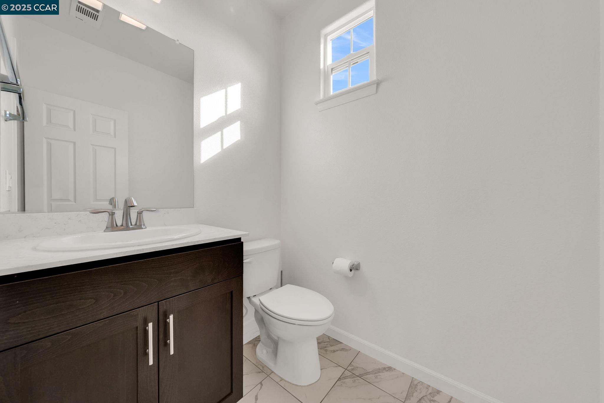 Detail Gallery Image 38 of 60 For 5160 Waggle Ct, Richmond,  CA 94806 - 2 Beds | 2/1 Baths
