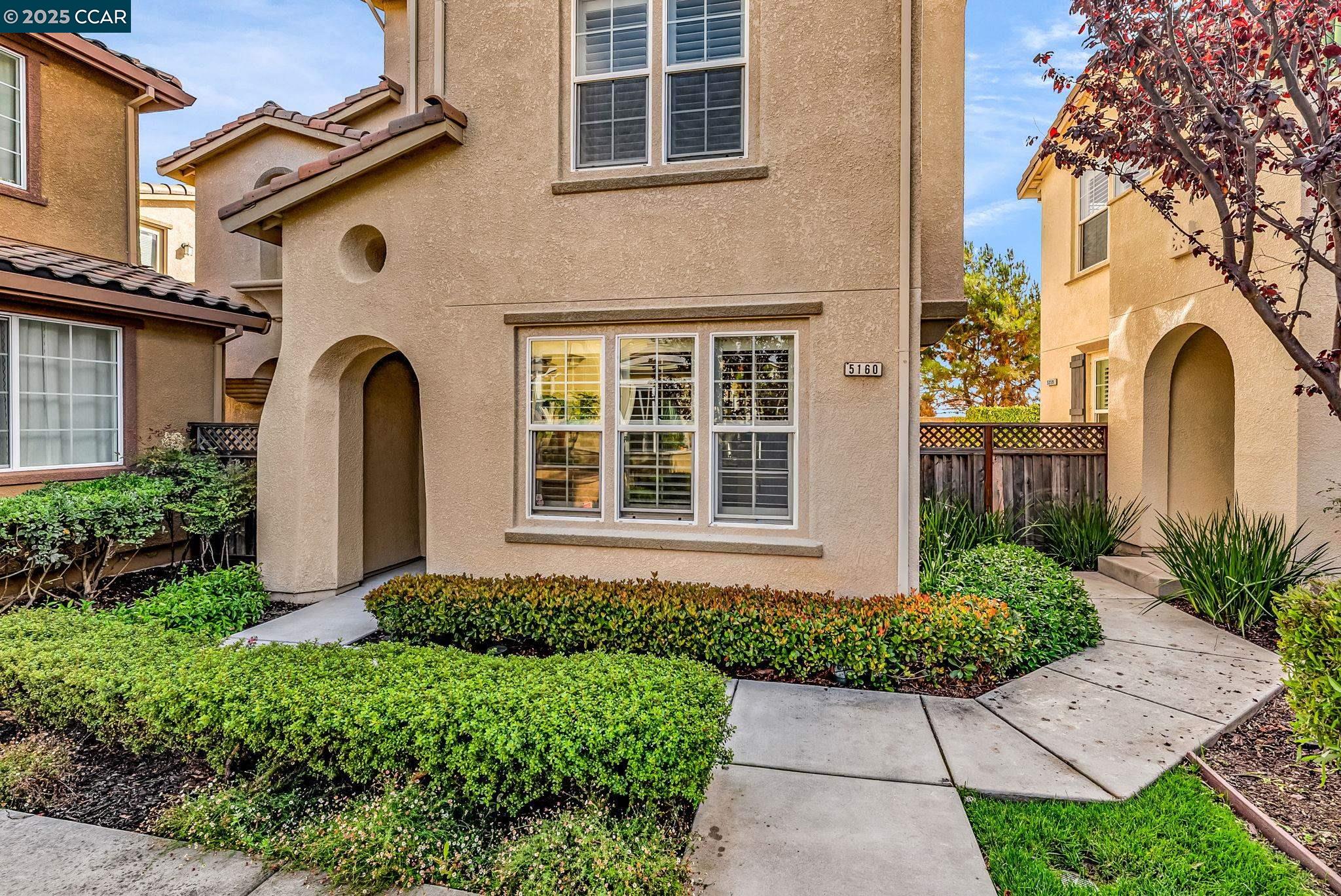 Detail Gallery Image 7 of 59 For 5160 Waggle Ct, Richmond,  CA 94806 - 2 Beds | 2/1 Baths