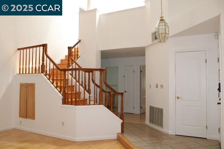 Detail Gallery Image 4 of 46 For 5344 Cerro Sur, Richmond,  CA 94803 - 4 Beds | 3 Baths